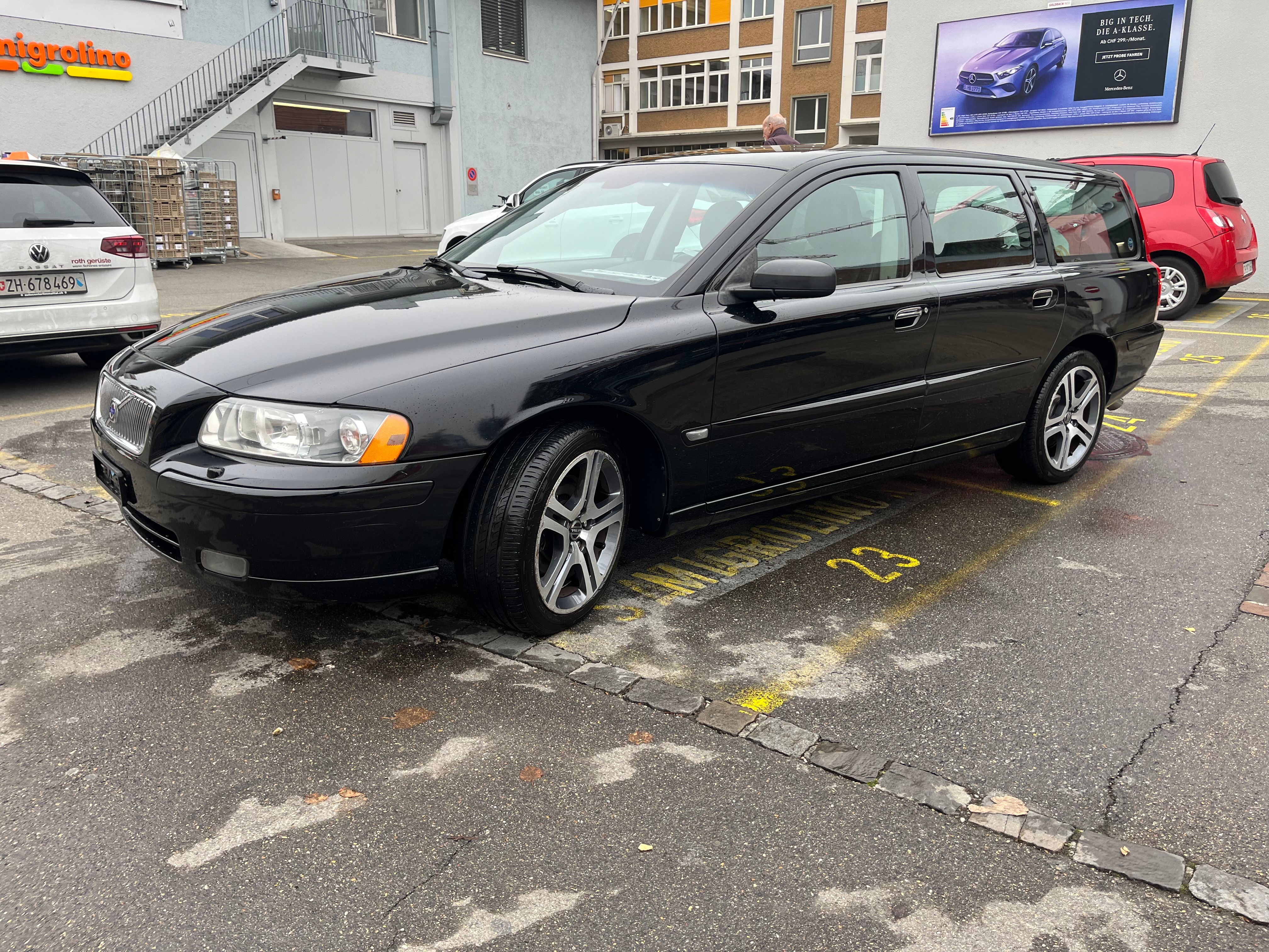 VOLVO V70 2.0T Summum