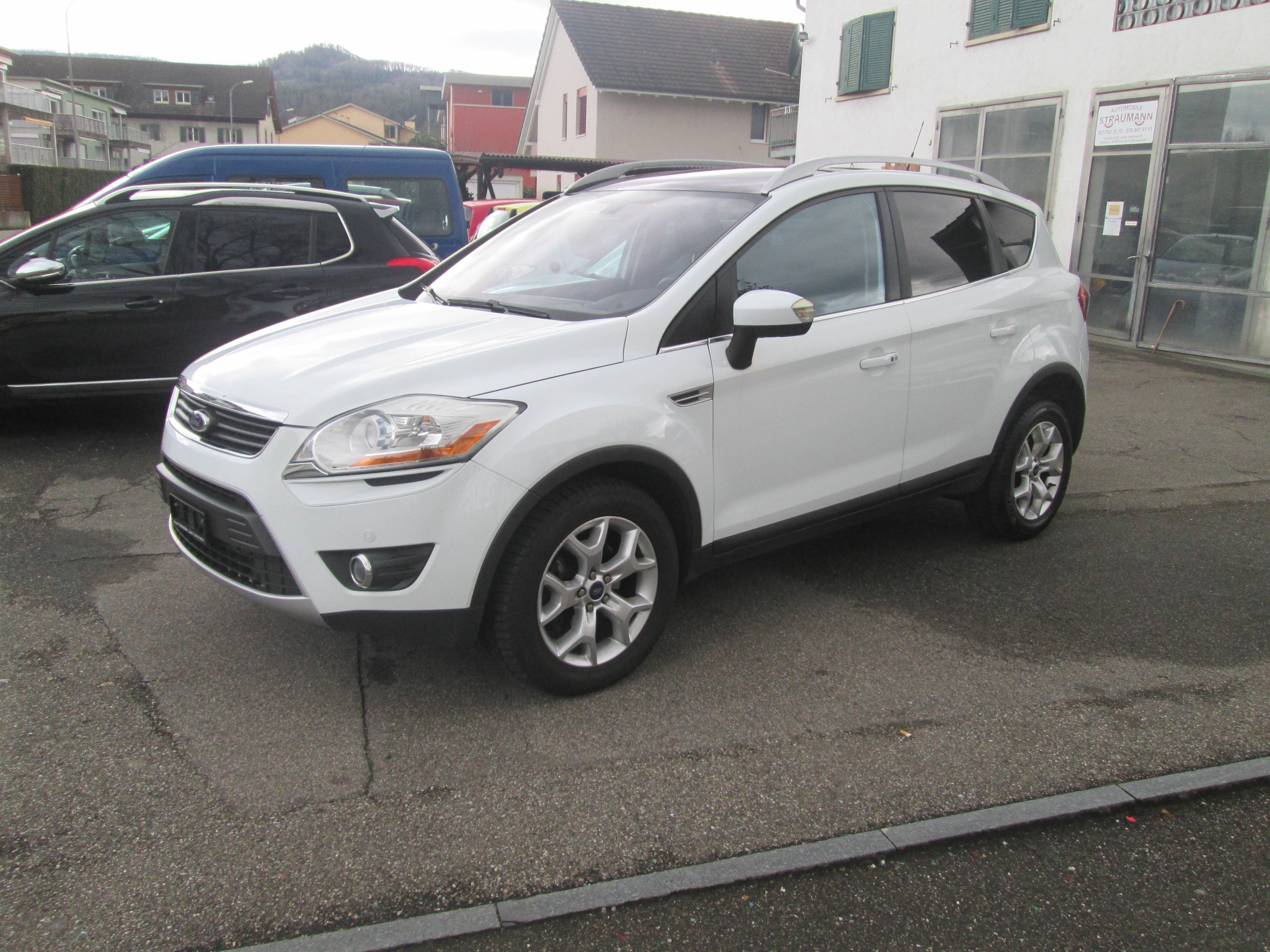 FORD Kuga 2.5 Turbo Titanium 4WD Automatic