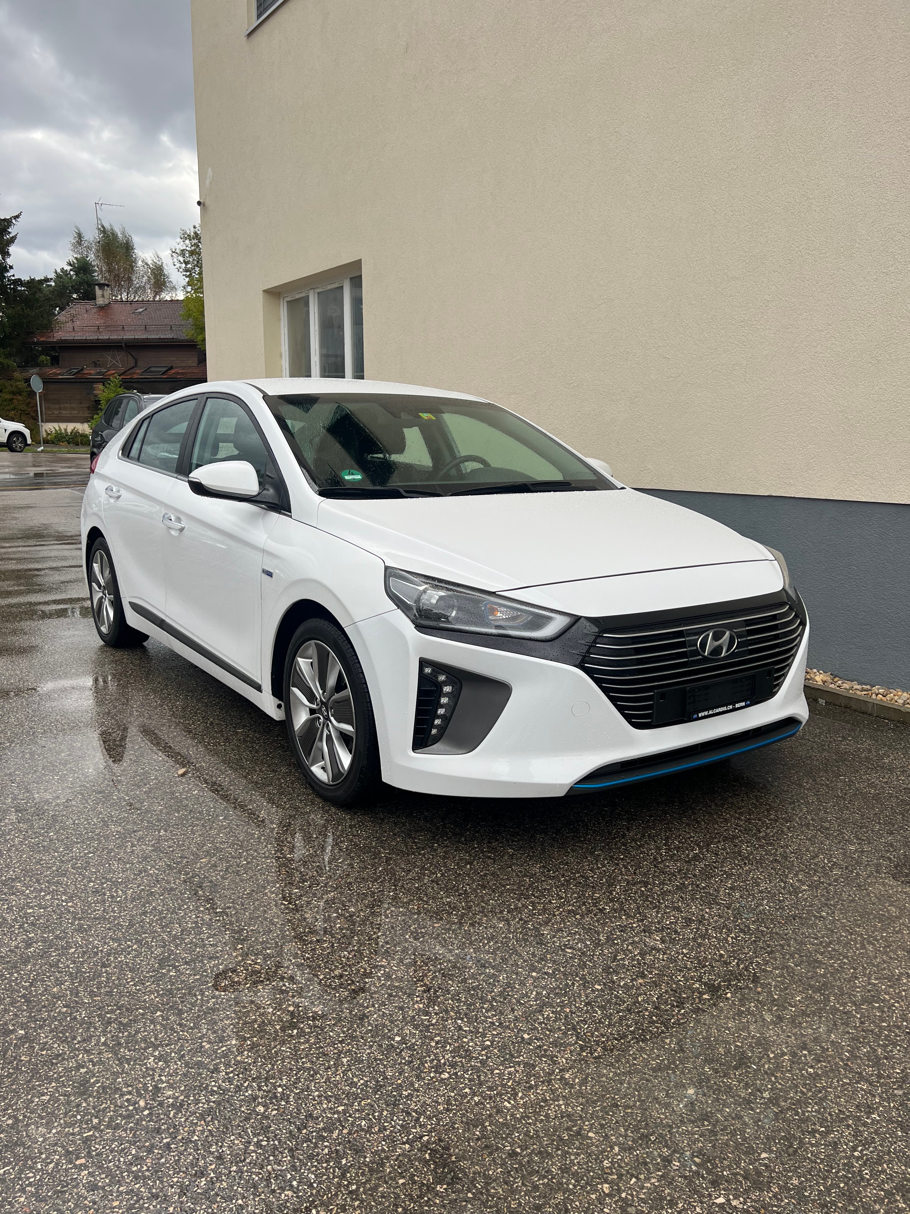 HYUNDAI IONIQ