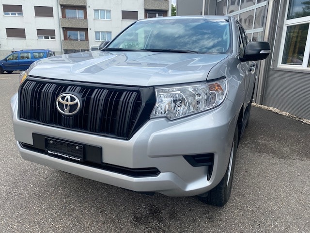 TOYOTA Land Cruiser 2.8TD Active Automat