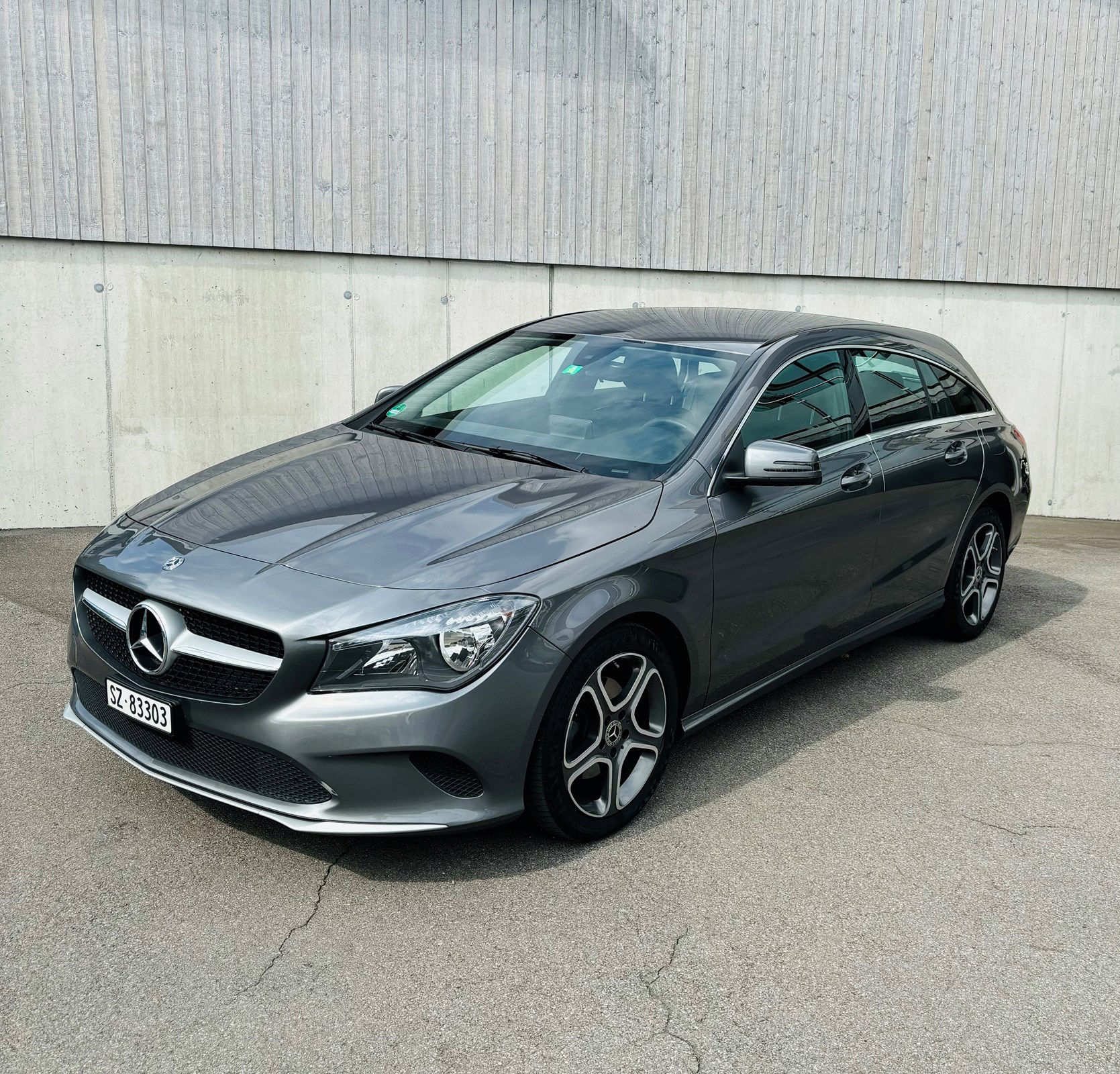 MERCEDES-BENZ CLA Shooting Brake 180 7G-DCT