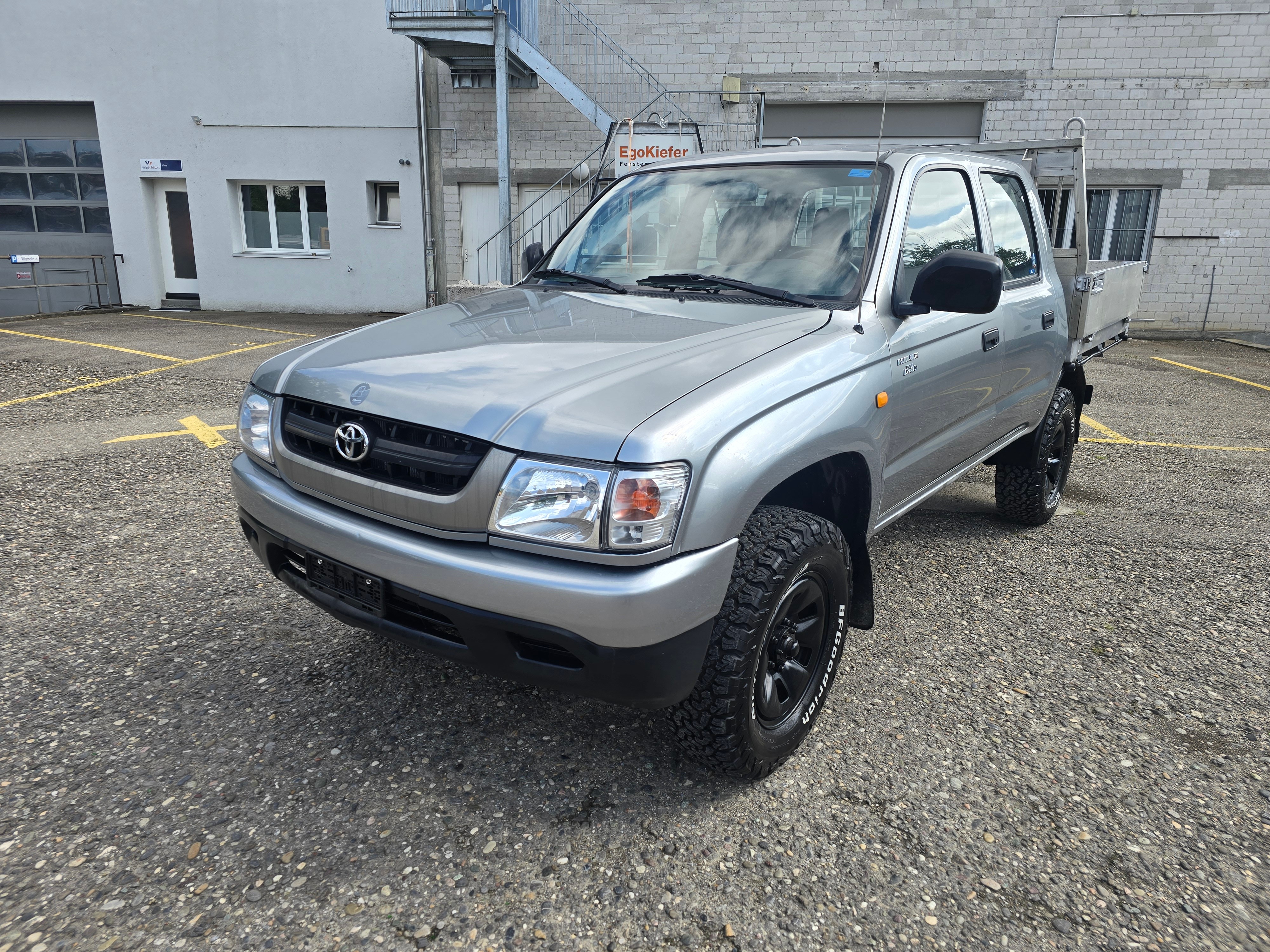 TOYOTA Hilux 4x4 2.5 D-4D SR5