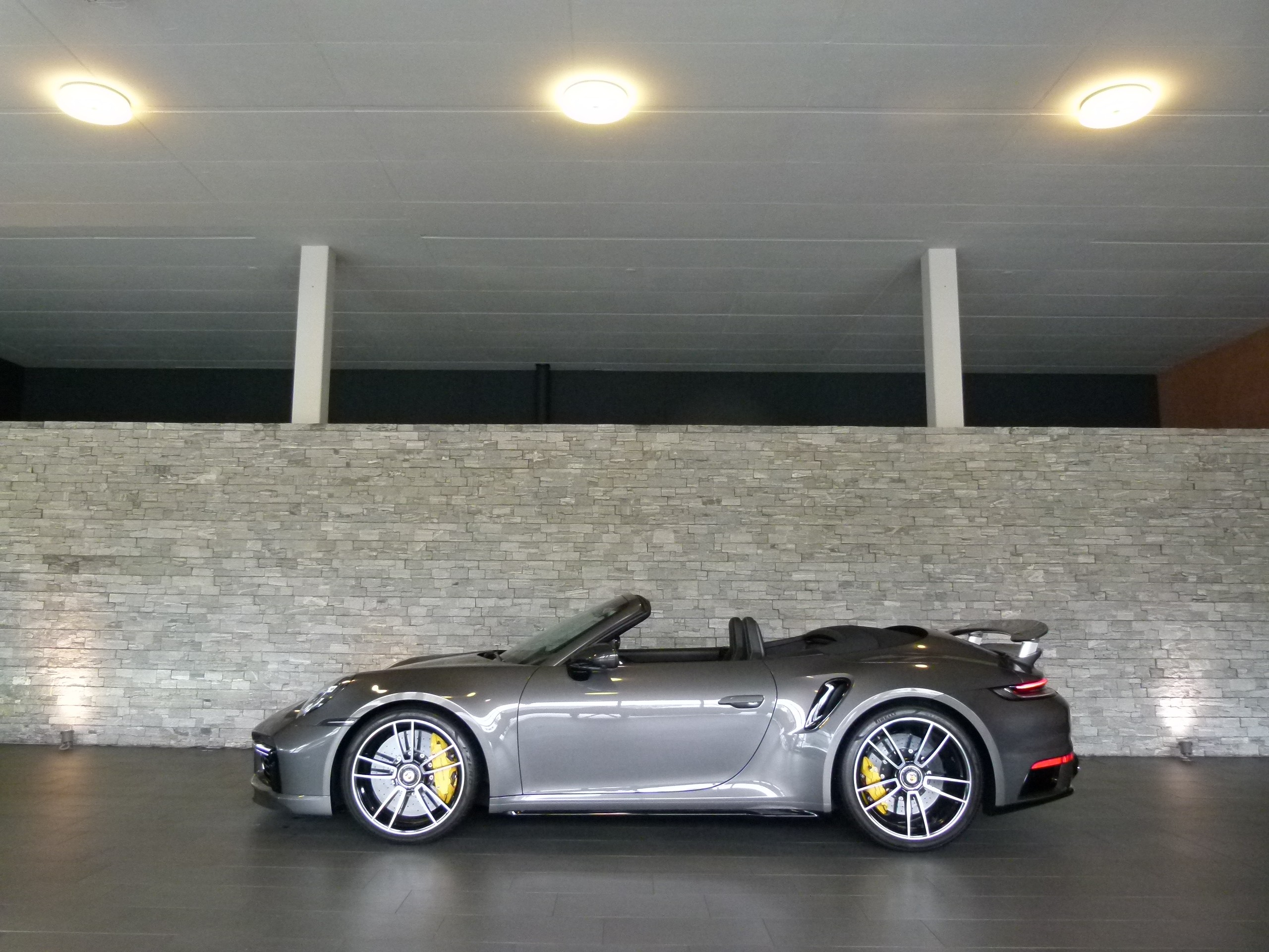 PORSCHE 911 Turbo S Cabriolet PDK