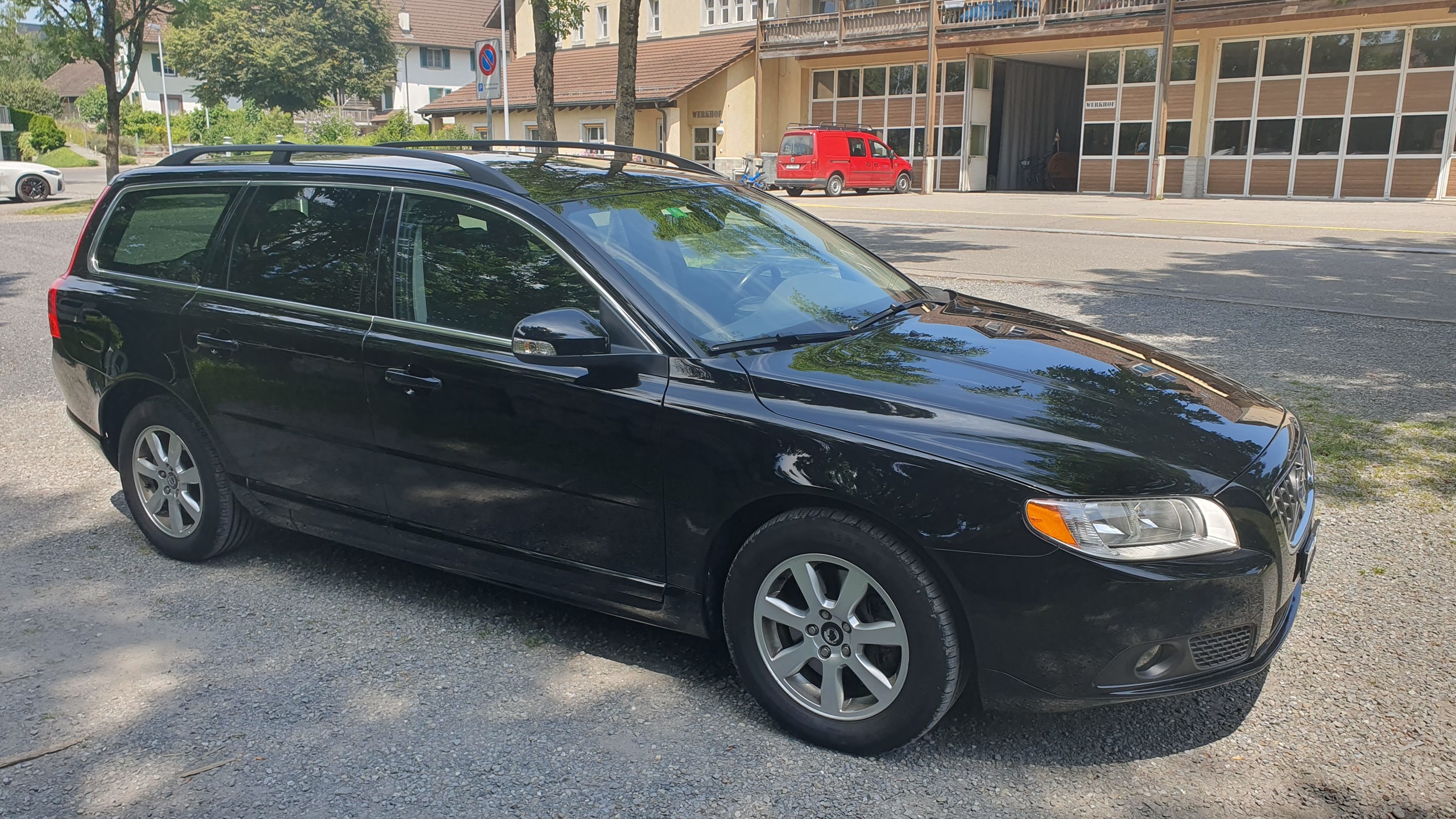 VOLVO V70 2.0T Kinetic Powershift