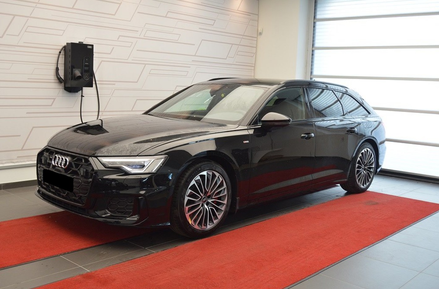 AUDI A6 Avant 55 TFSIe S line quattro S-tronic