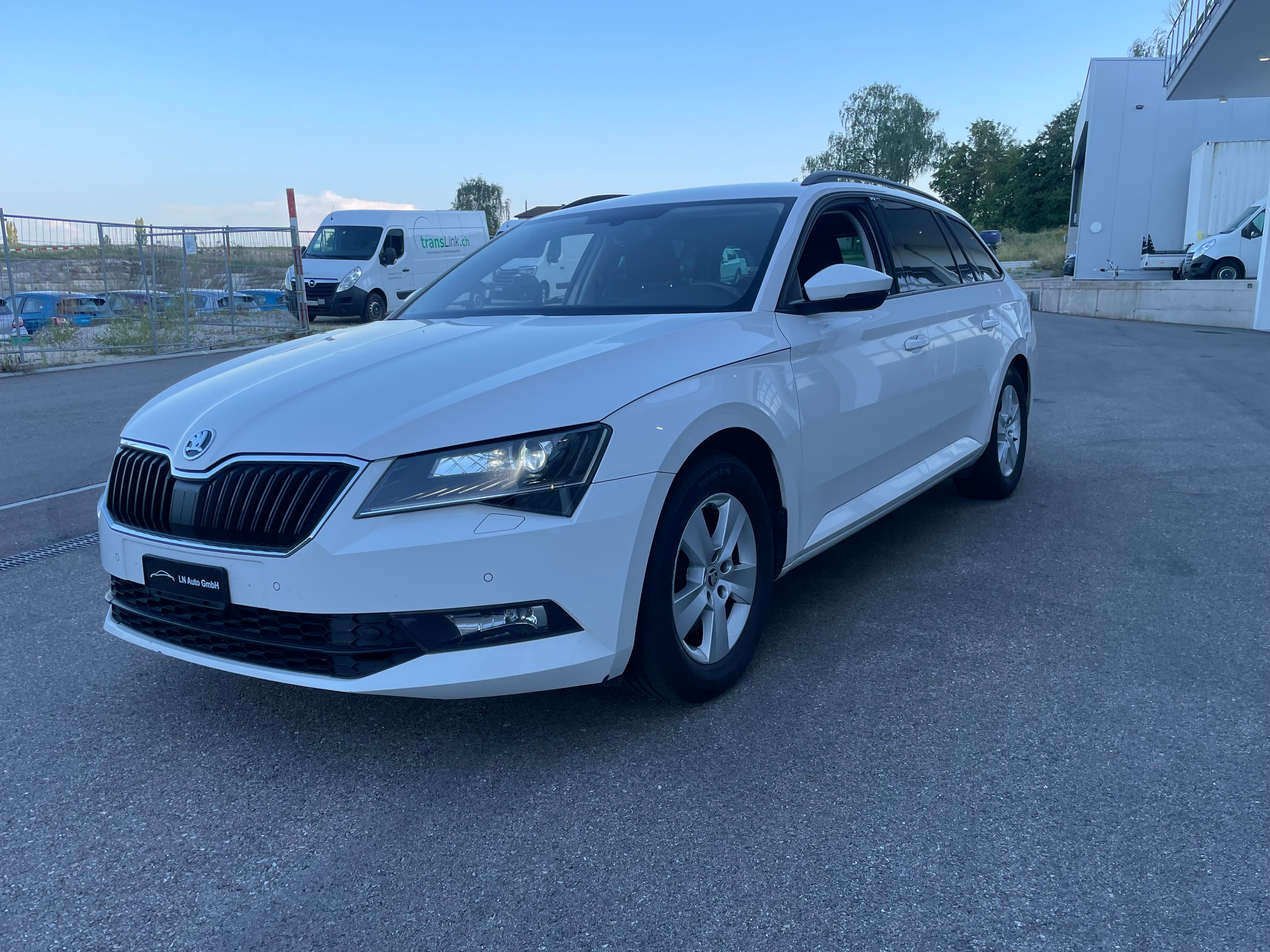 SKODA Superb Combi 2.0 TDi Ambition