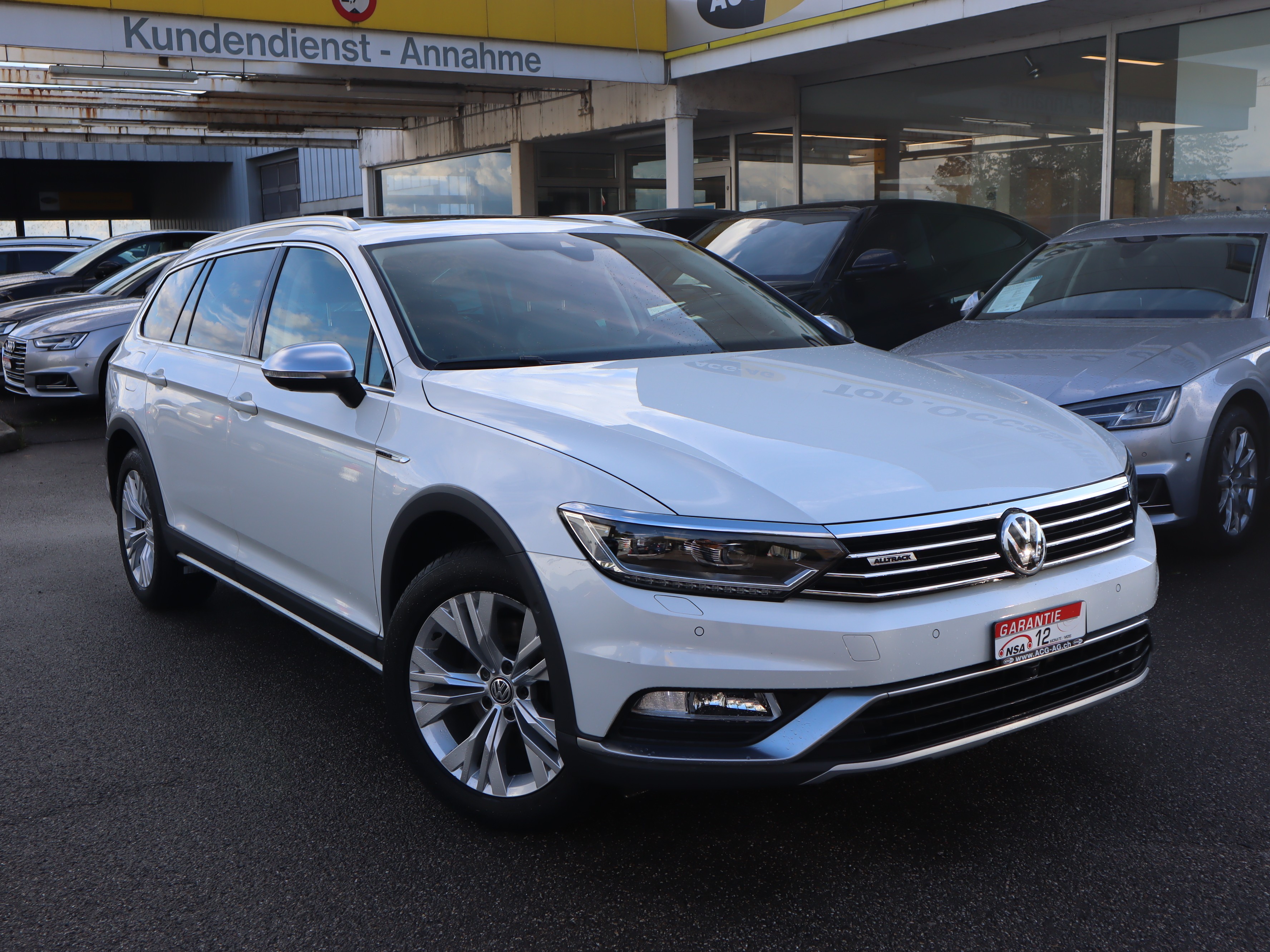 VW Passat Alltrack 2.0 TDI BMT 4Motion DSG ** 190 PS ** Voll-Leder Ausstattung ** Gr-Navi ** RF-Kamera 360° ** Pan-Glas ** AHK *