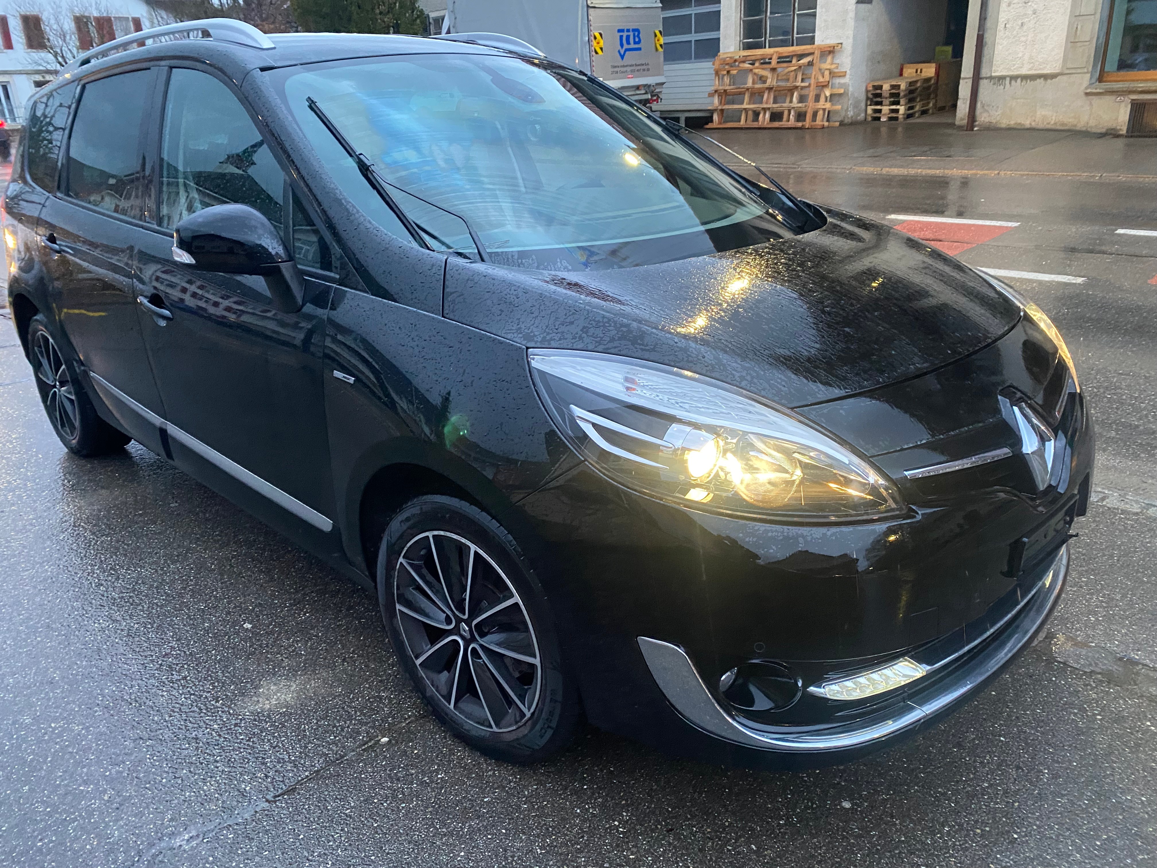 RENAULT Grand Scénic 1.2 16V Turbo Swiss Edition