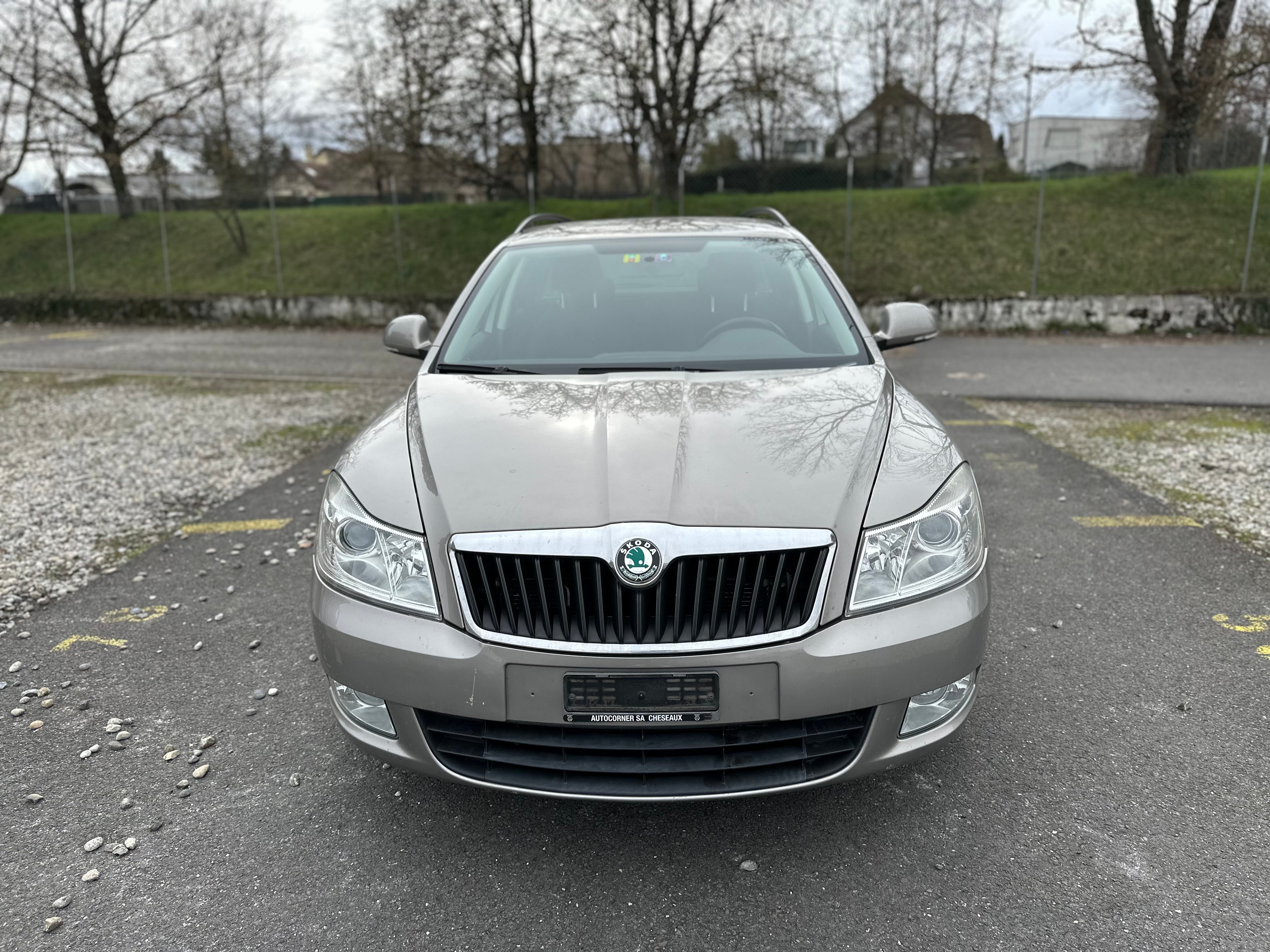 SKODA Octavia Combi 1.8 TSI Arosa 4x4