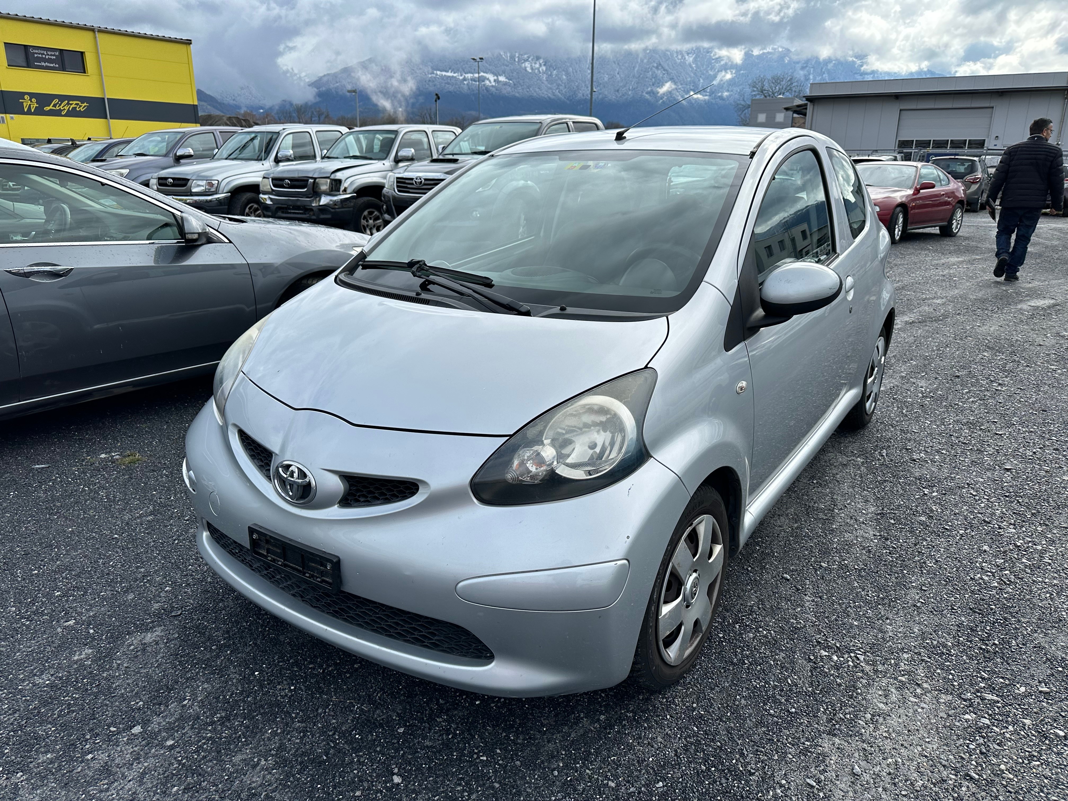 TOYOTA Aygo 1.0 Linea Sol