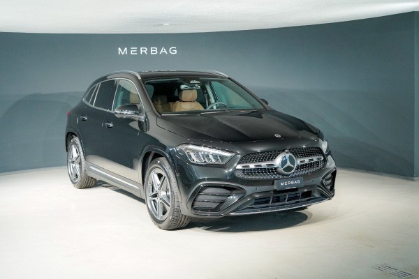 MERCEDES-BENZ GLA 250 4Matic 8G-DCT