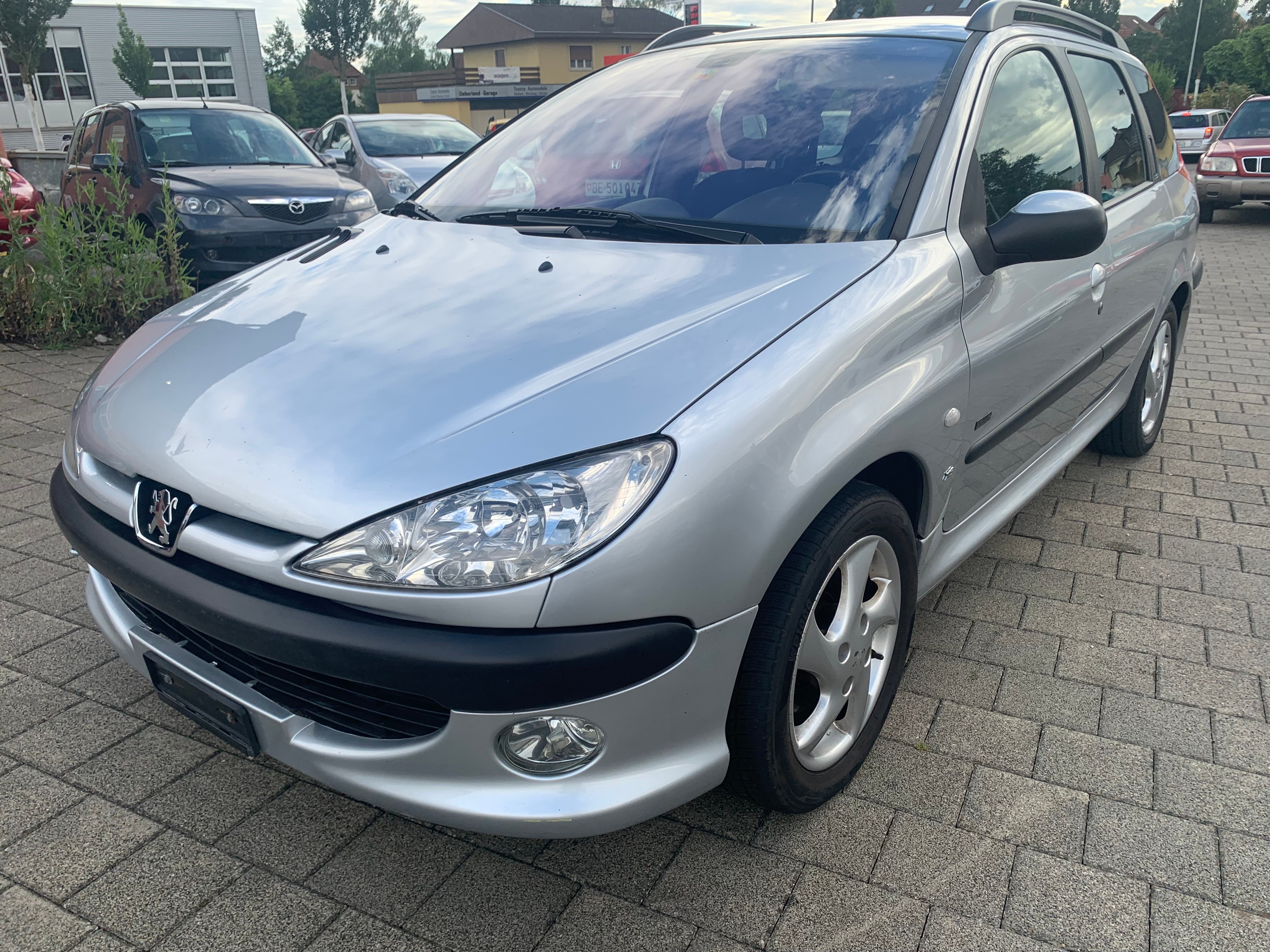 PEUGEOT 206