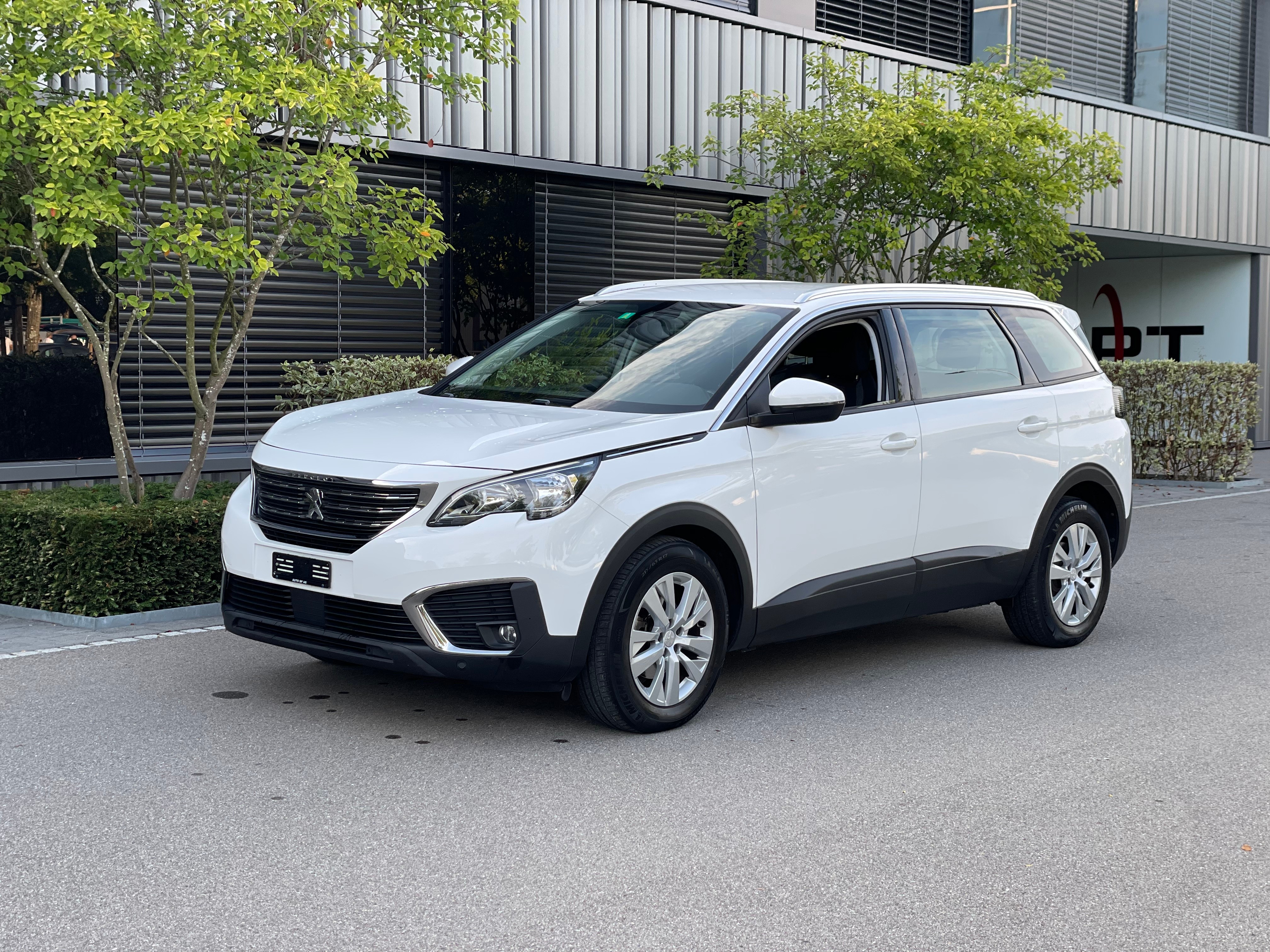 PEUGEOT 5008 1.5 BlueHDi Business Line ETA