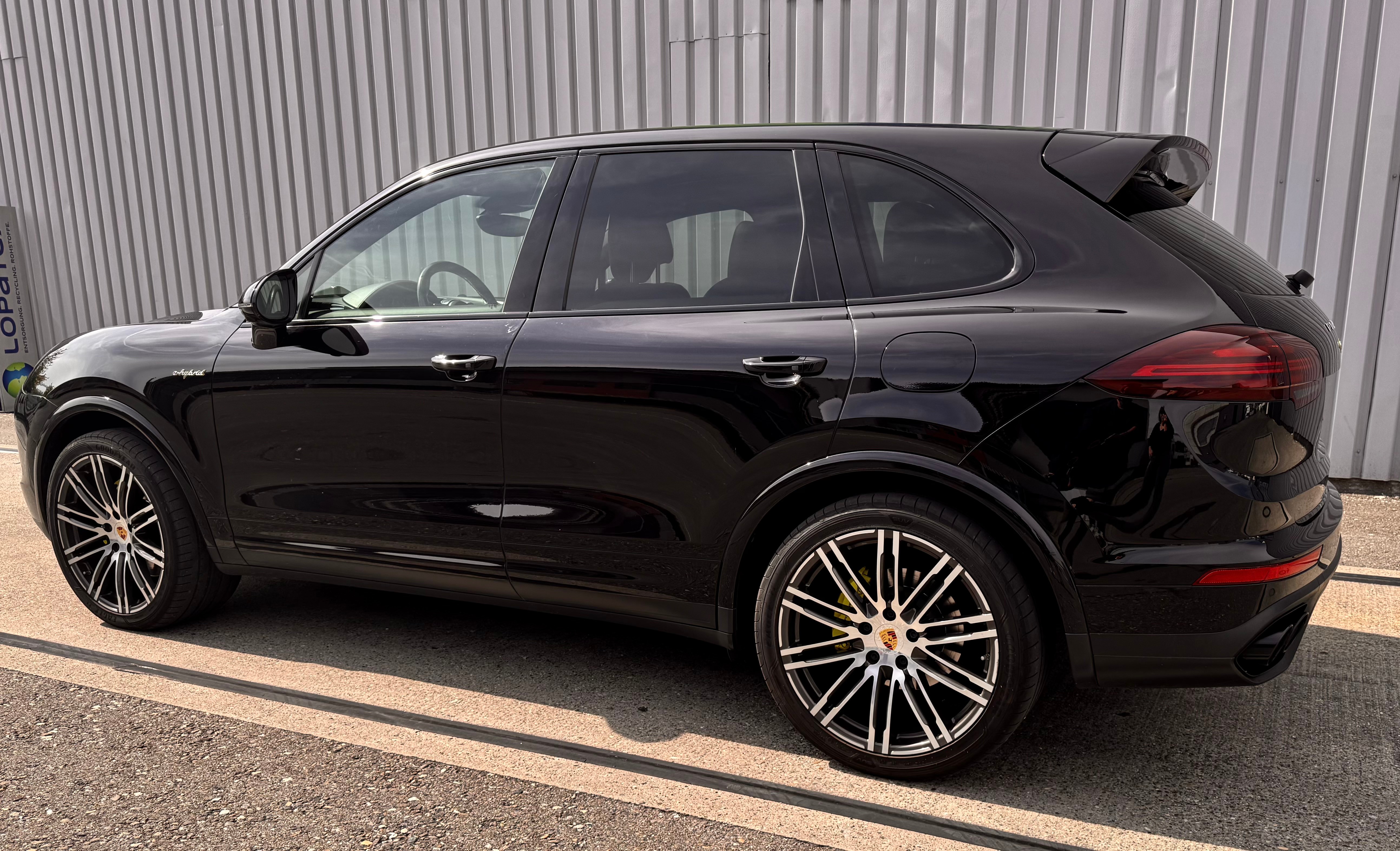 PORSCHE Cayenne S E-Hybrid