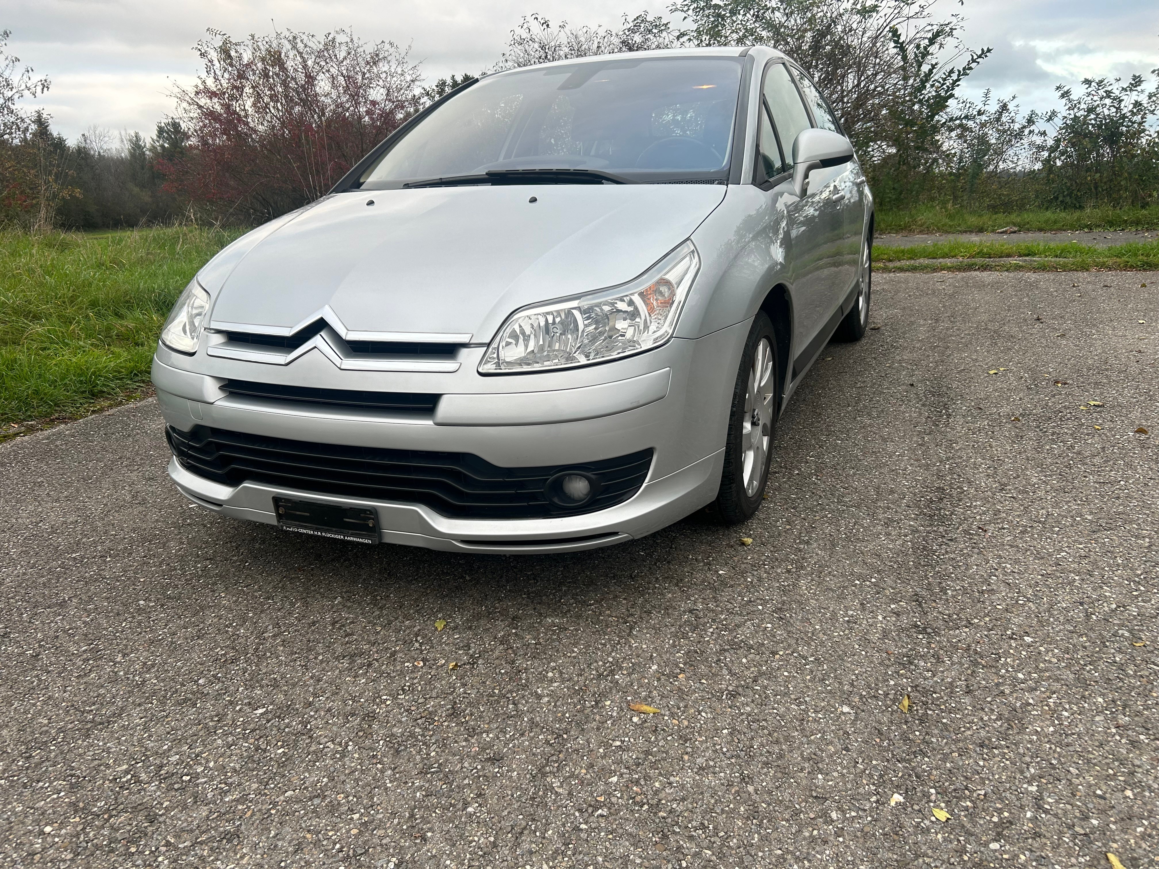 CITROEN C4 Berline 1.6i 16V SX