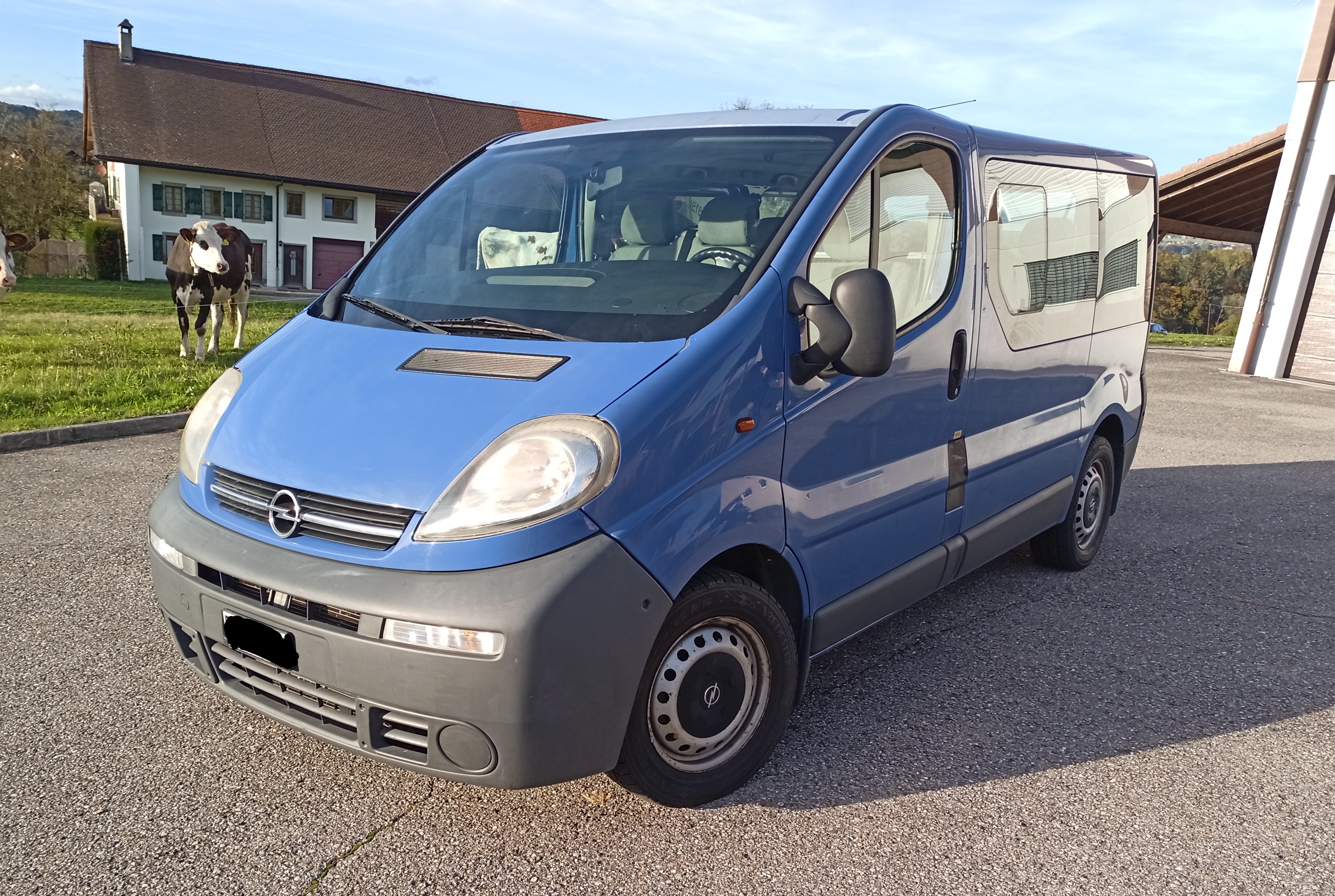 OPEL Vivaro 2.5 CDTI 2.7t