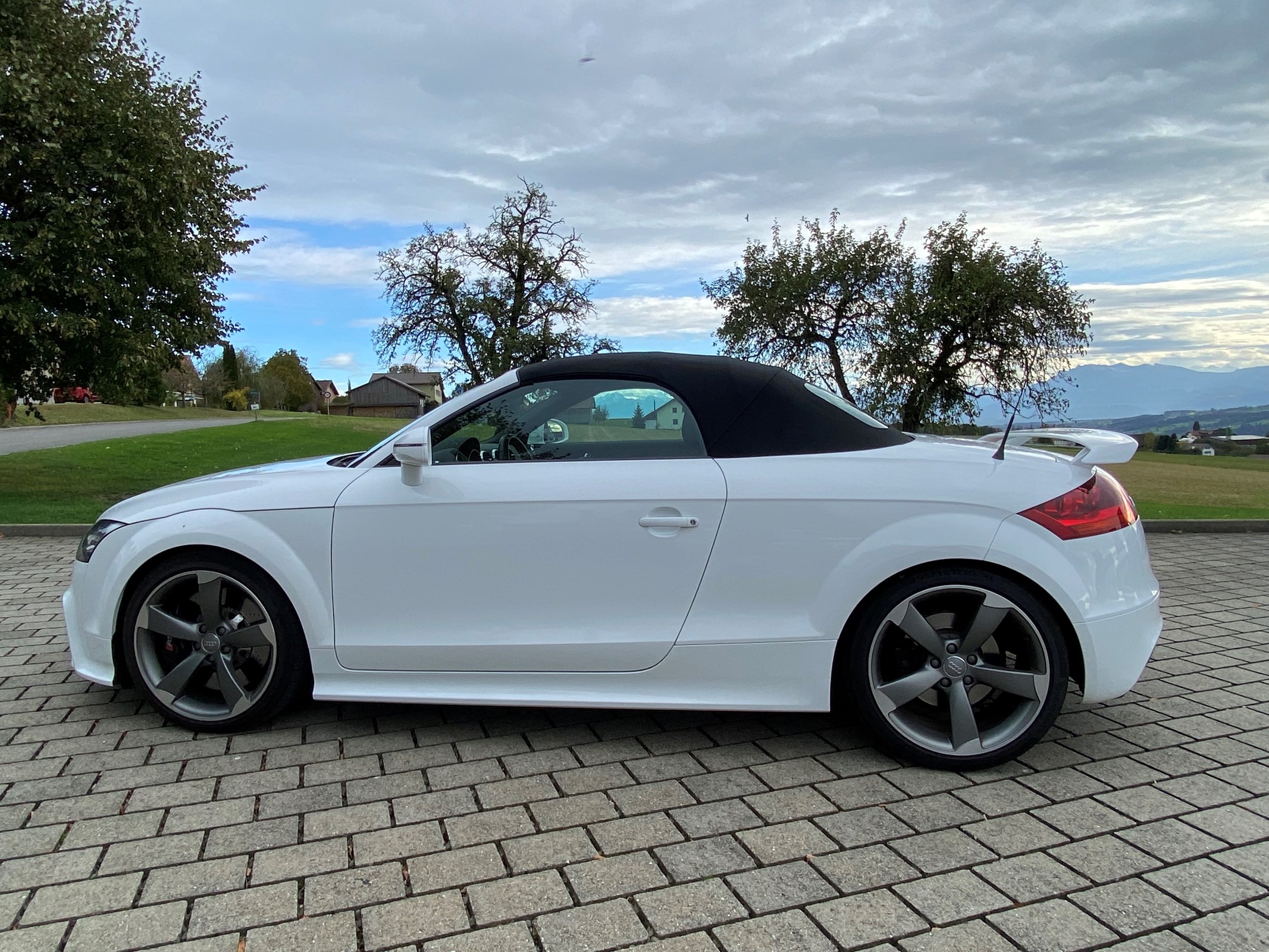 AUDI TT RS Roadster 2.5 TFSI quattro S-tronic