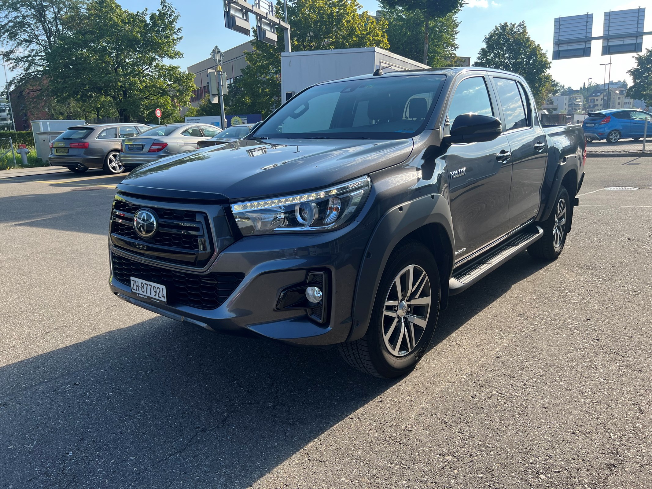 TOYOTA Hilux 2.4D-4D Invincible Double Cab 4x4 A