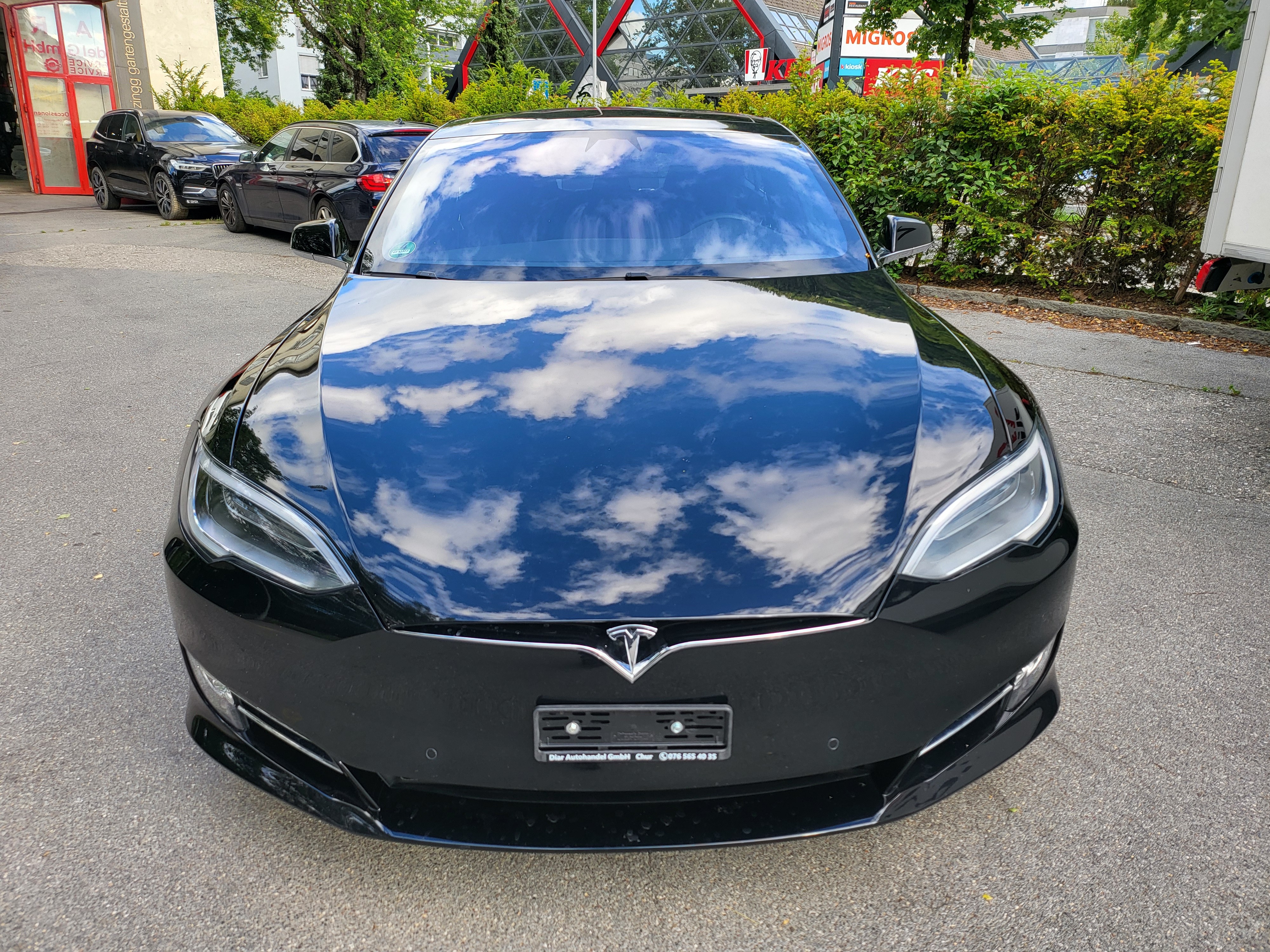 TESLA Model S 75 D