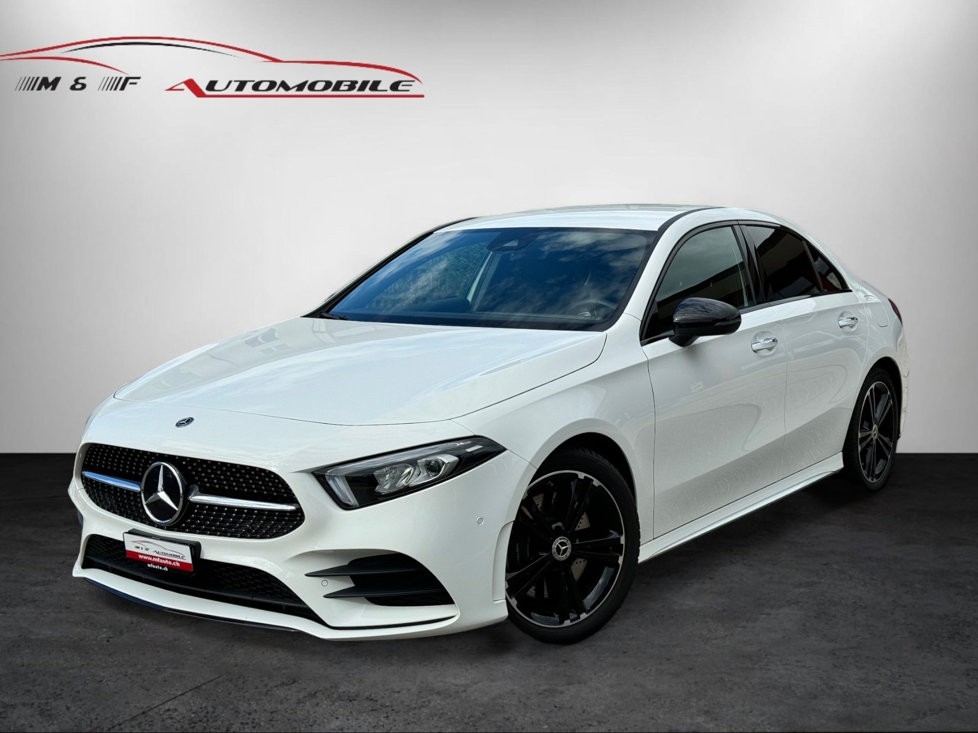 MERCEDES-BENZ A 250 AMG Line Limousine