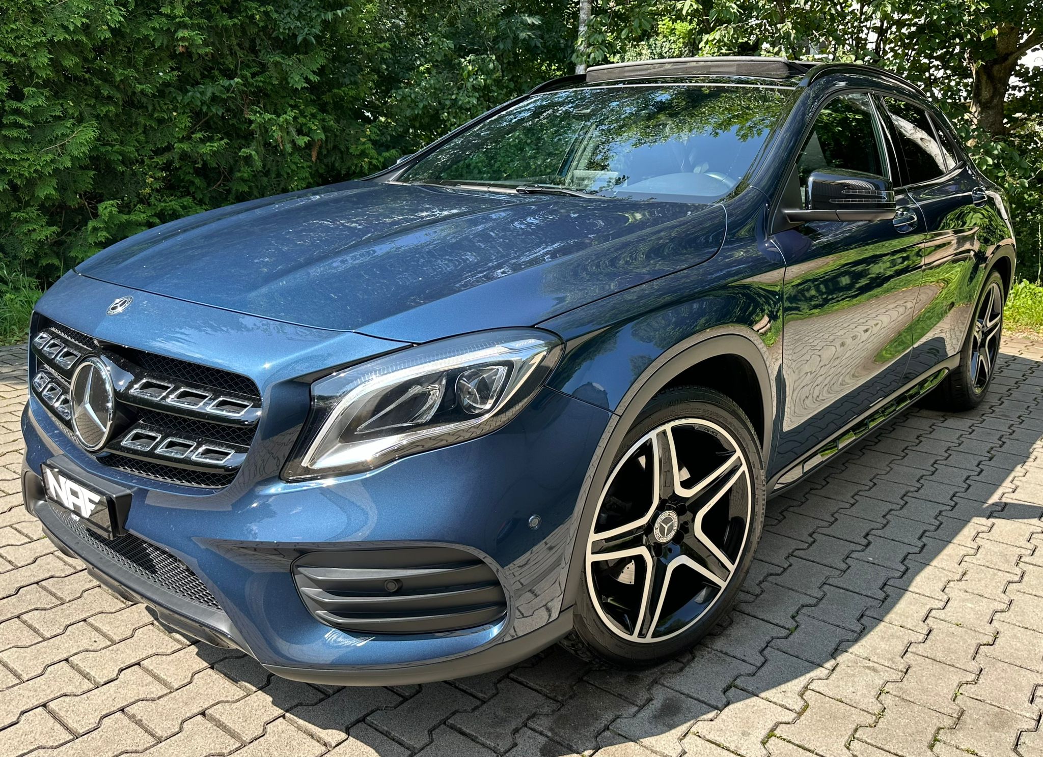 MERCEDES-BENZ GLA 220 AMG Line 4Matic 7G-DCT