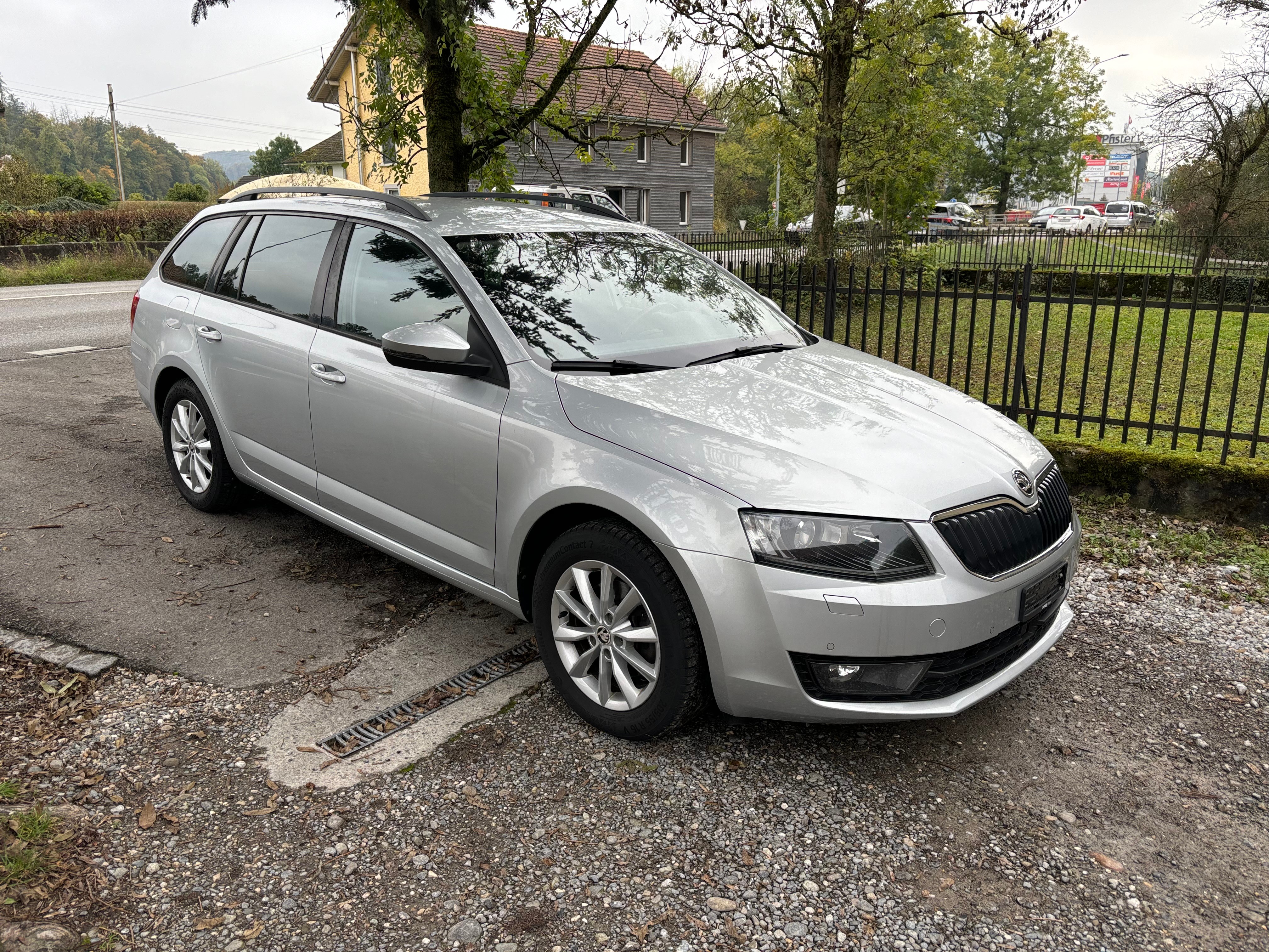 SKODA Octavia Combi 2.0 TDI Ambition DSG