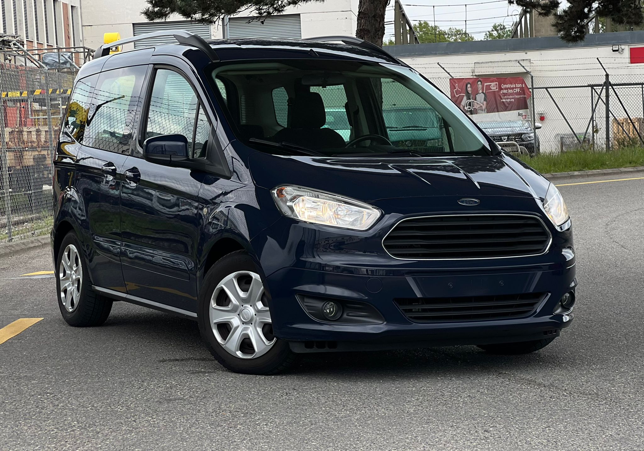 FORD Tourneo Courier 1.5 TDCi Ambiente