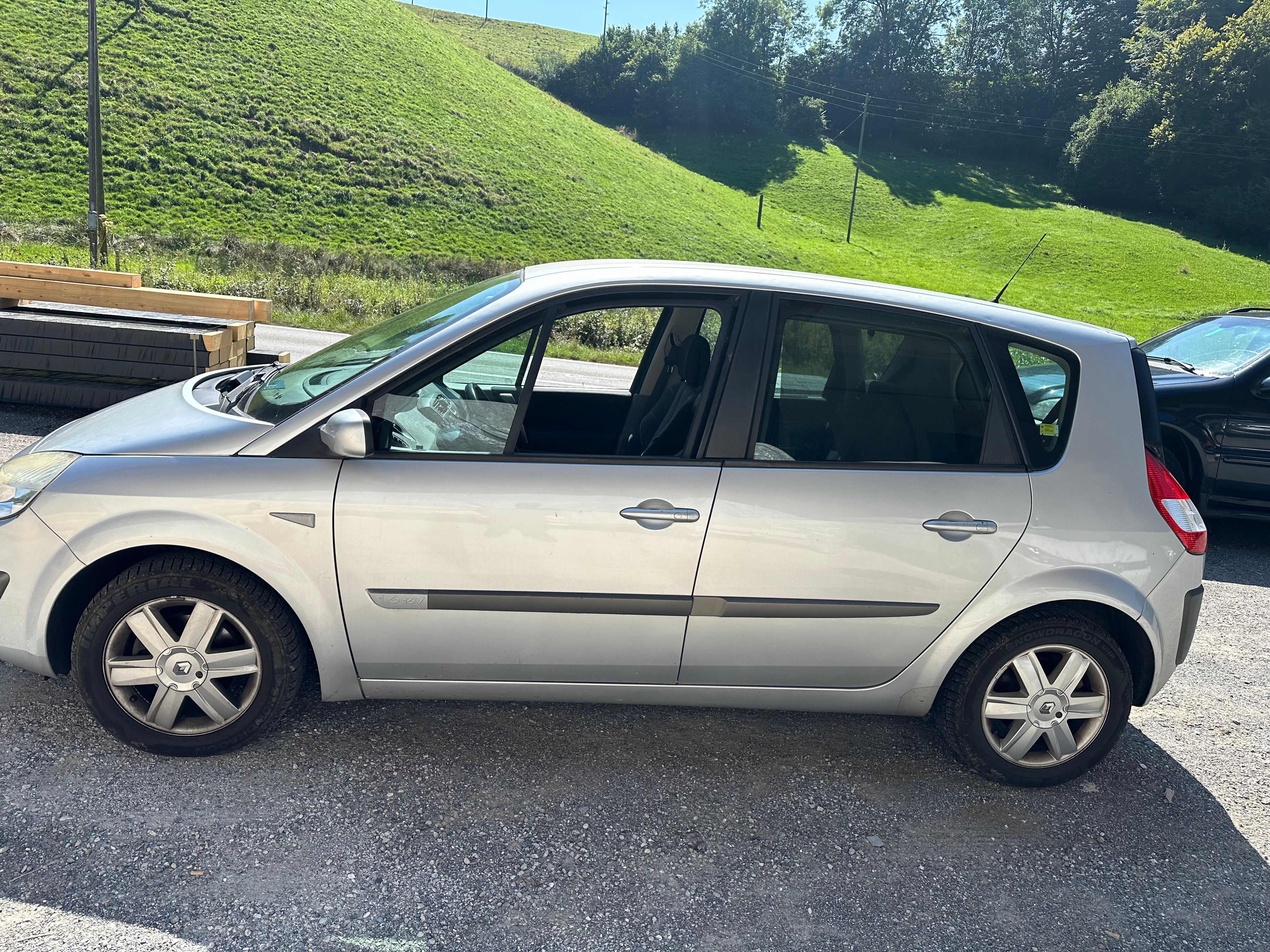 RENAULT Scenic