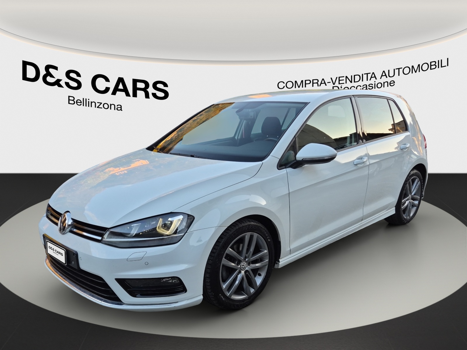 VW Golf 2.0 TDI Lounge R-Line 4Motion