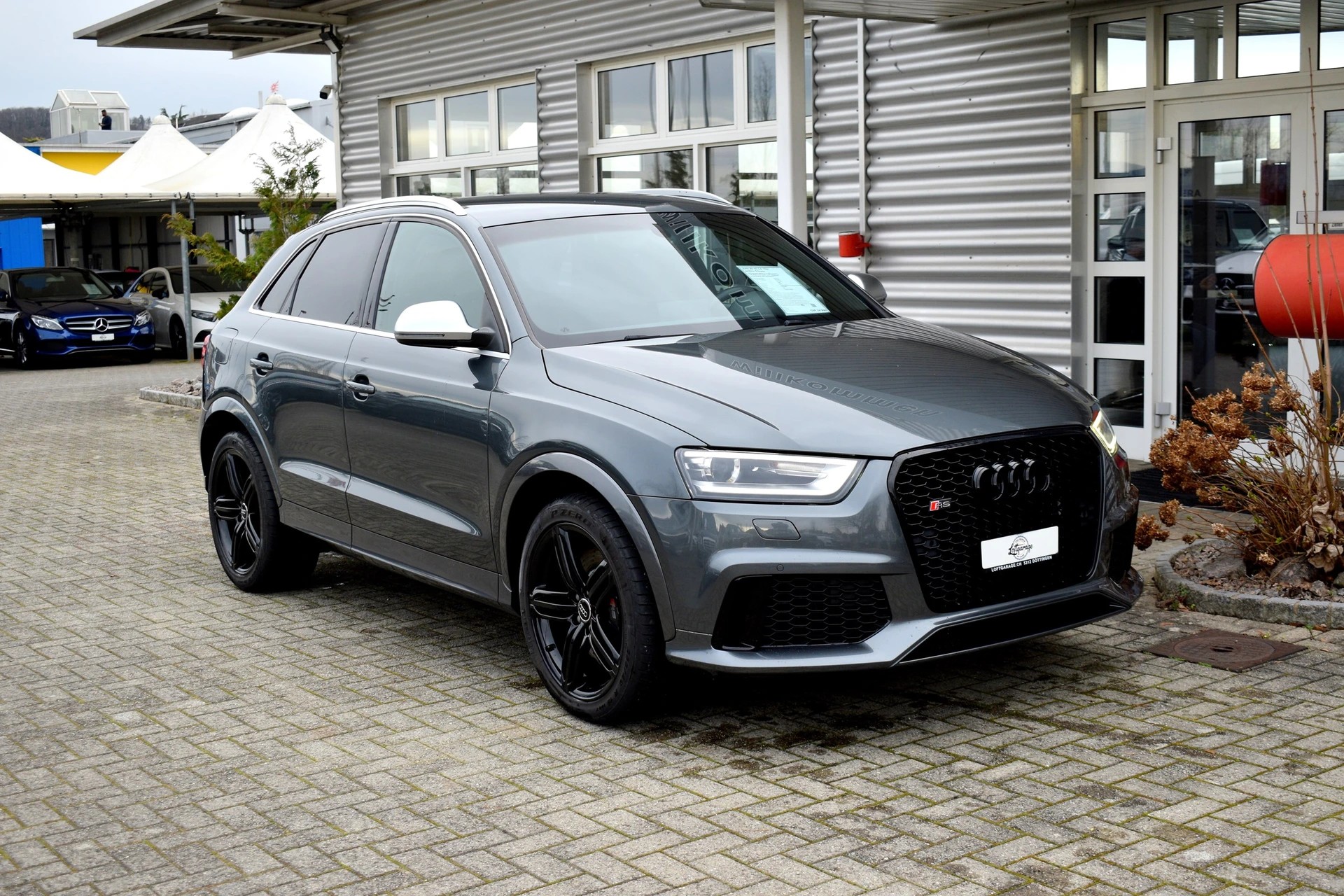 AUDI RS Q3 2.5 TFSI quattro S-tronic 310PS (CH Auto)