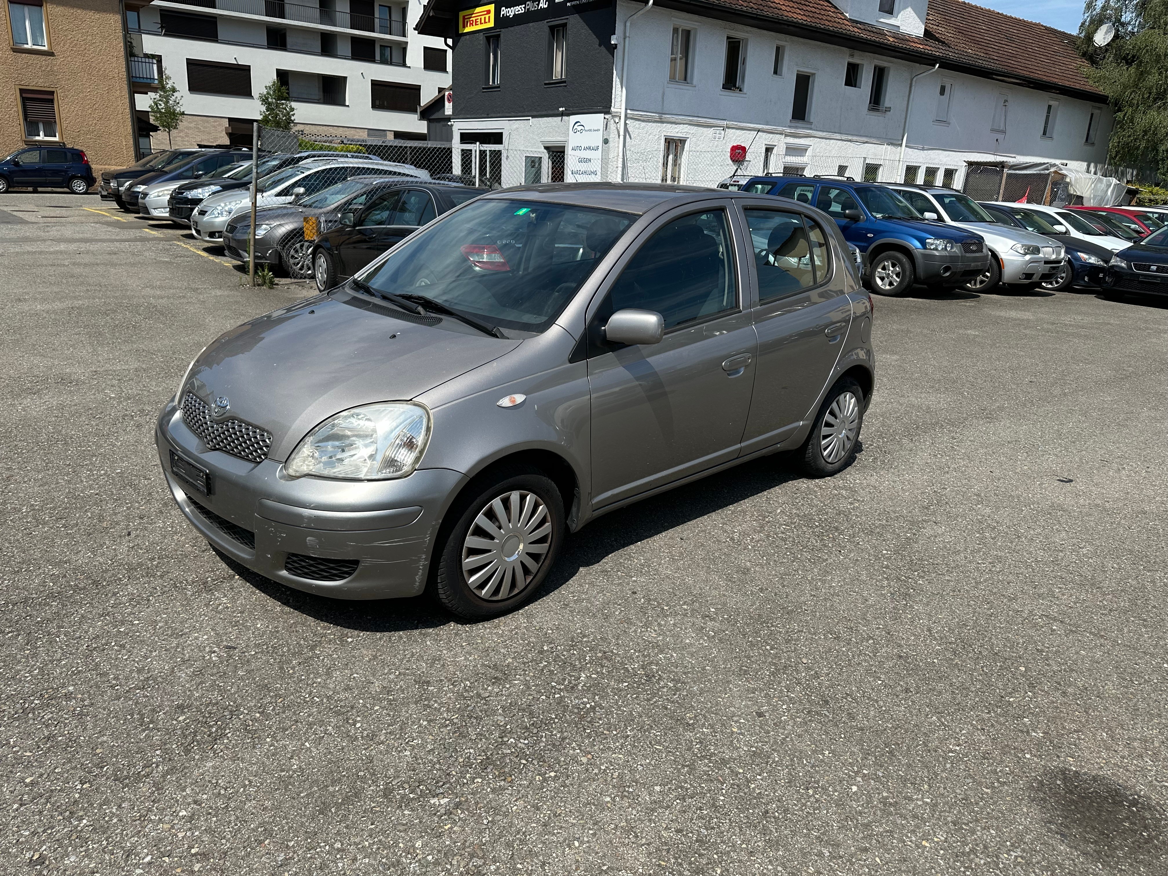 TOYOTA Yaris 1.3 Linea Sol