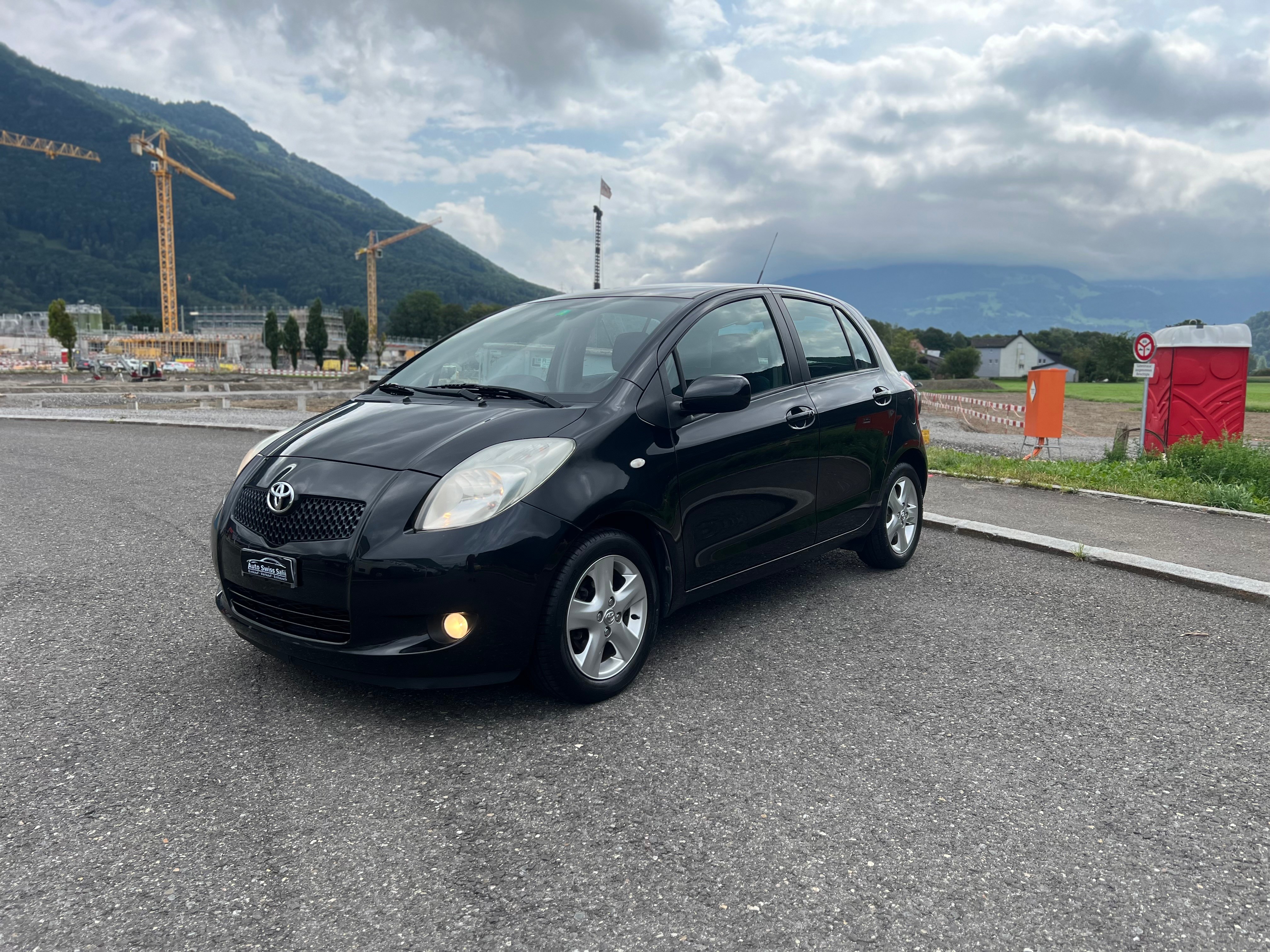 TOYOTA Yaris 1.3 Linea Luna