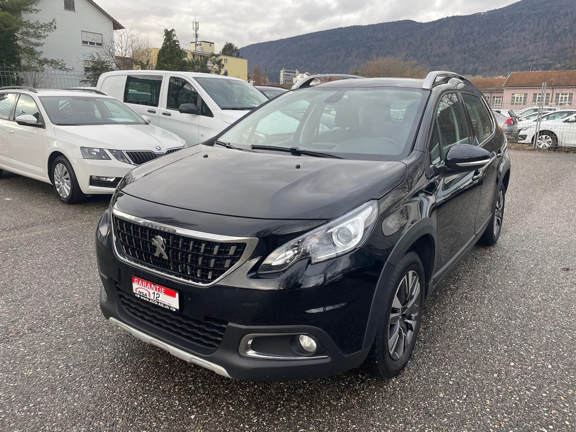 PEUGEOT 2008 1.5 BlueHDi Allure * Teil-Leder * Gr. Navi * Tempomat * PDC H * Frisch Ab MFK