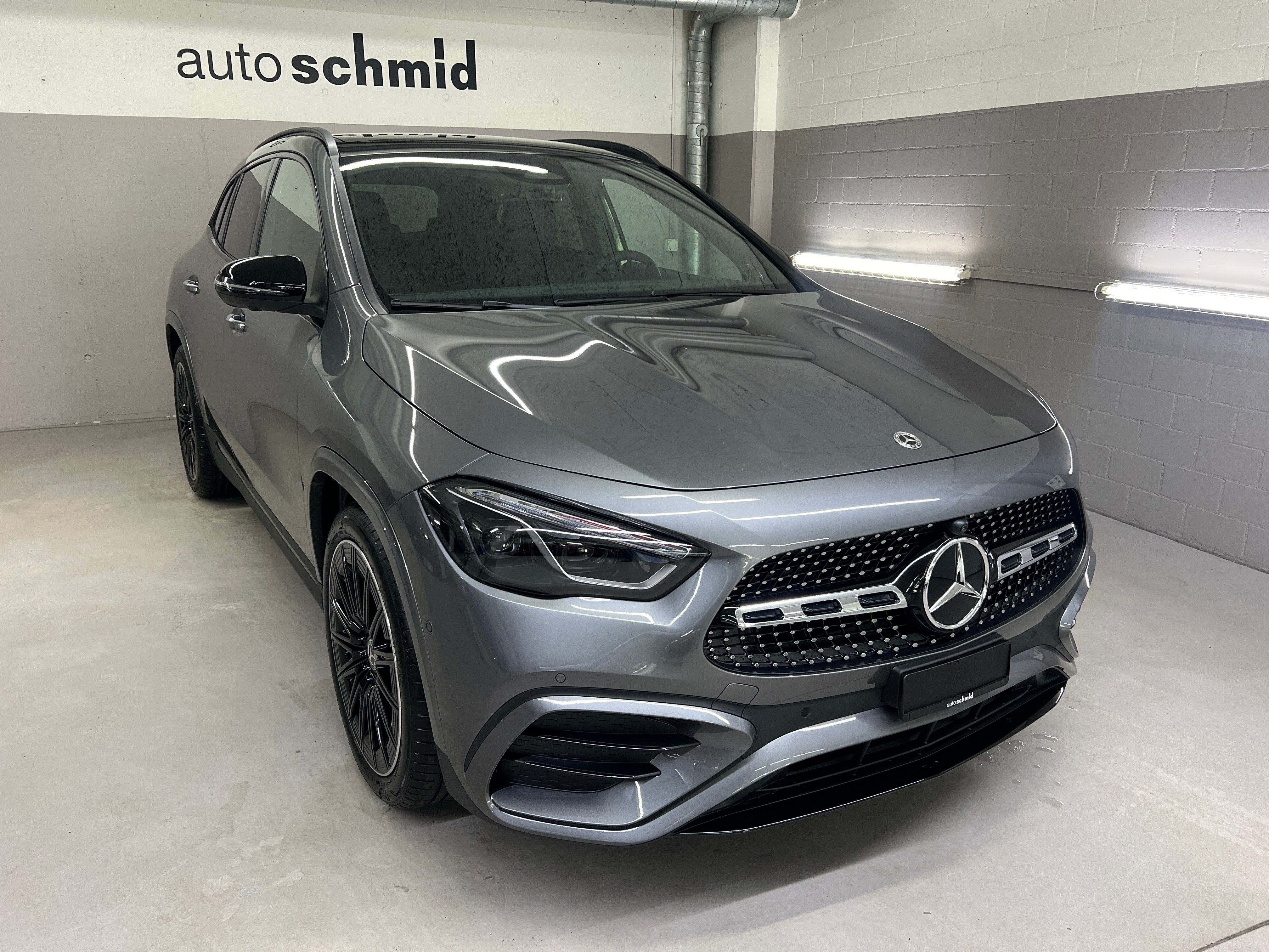 MERCEDES-BENZ GLA 250 4MATIC Swiss Star