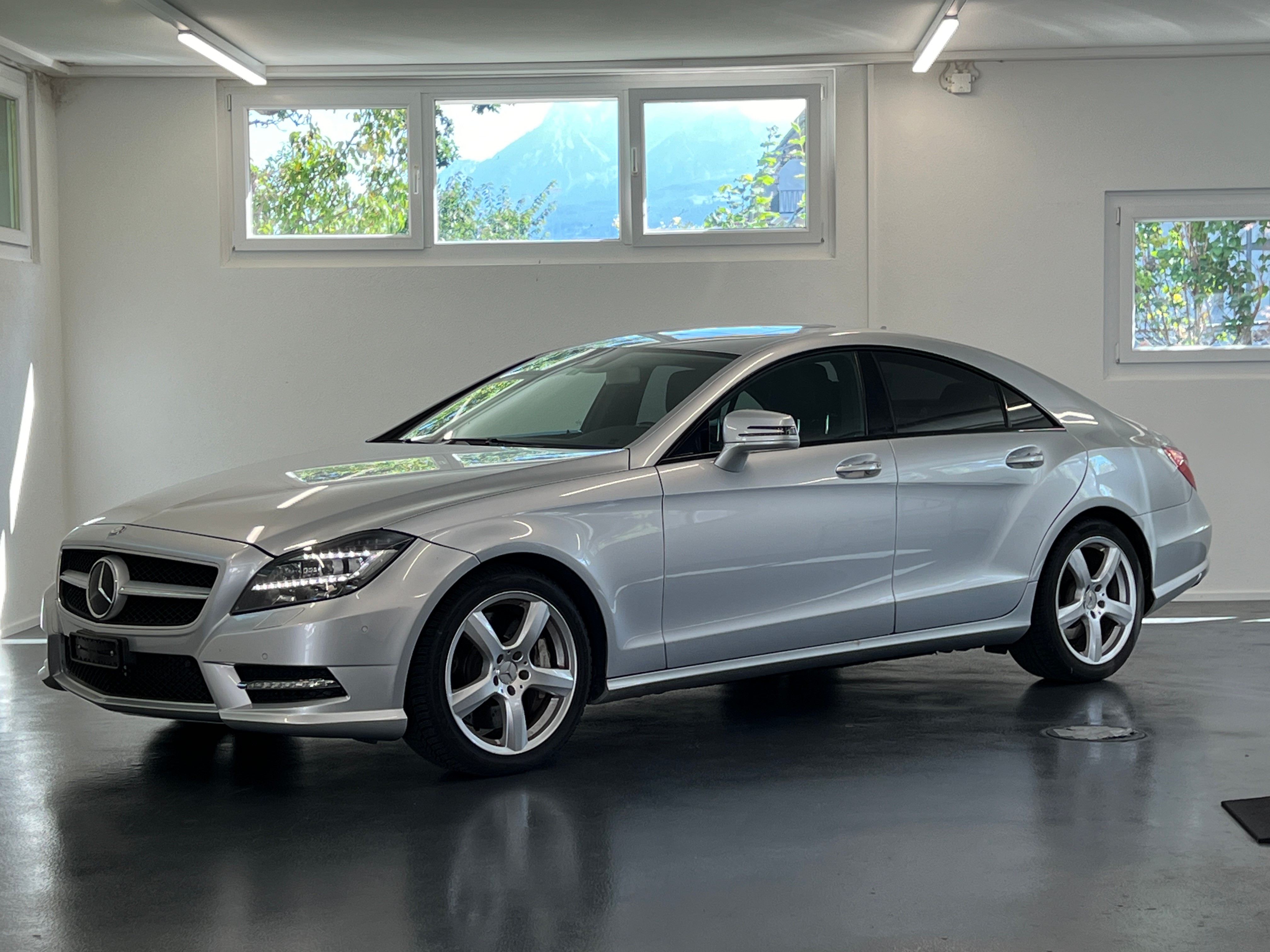 MERCEDES-BENZ CLS 500 4Matic 7G-Tronic