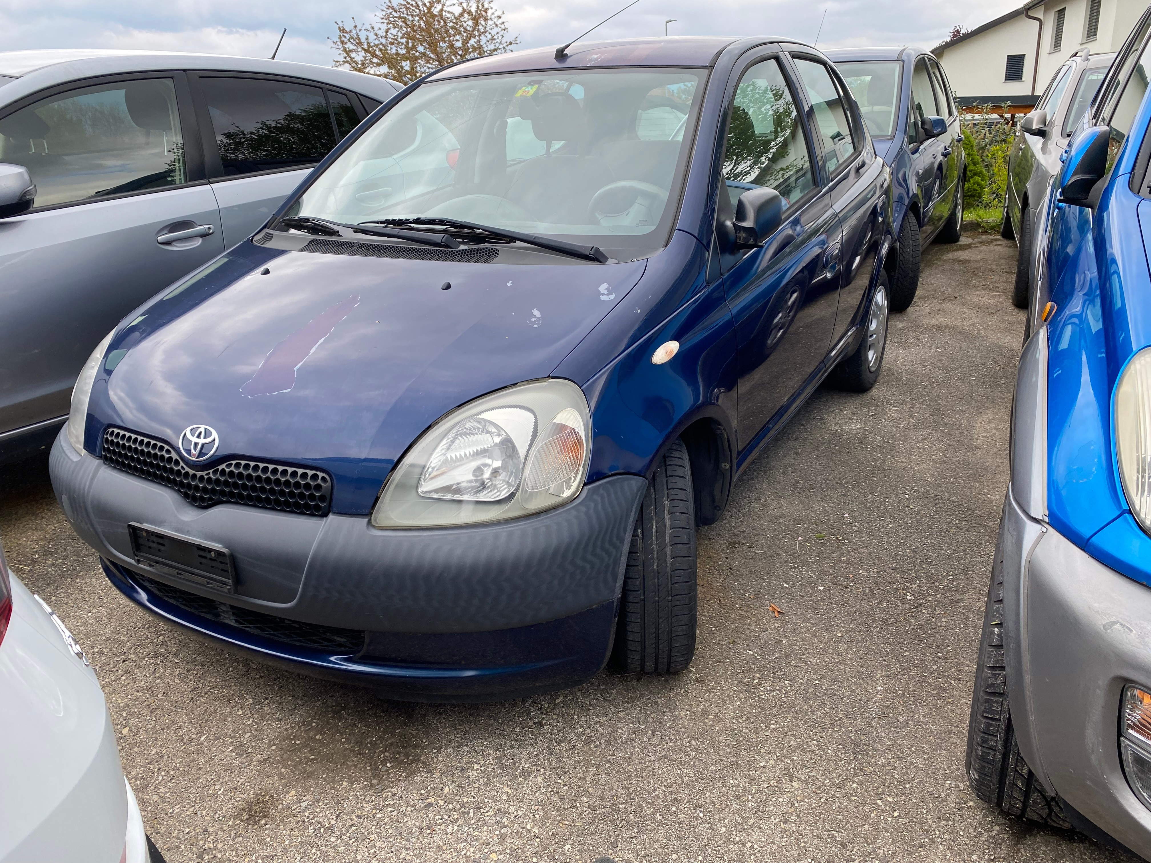 TOYOTA Yaris 1.0 Linea Luna