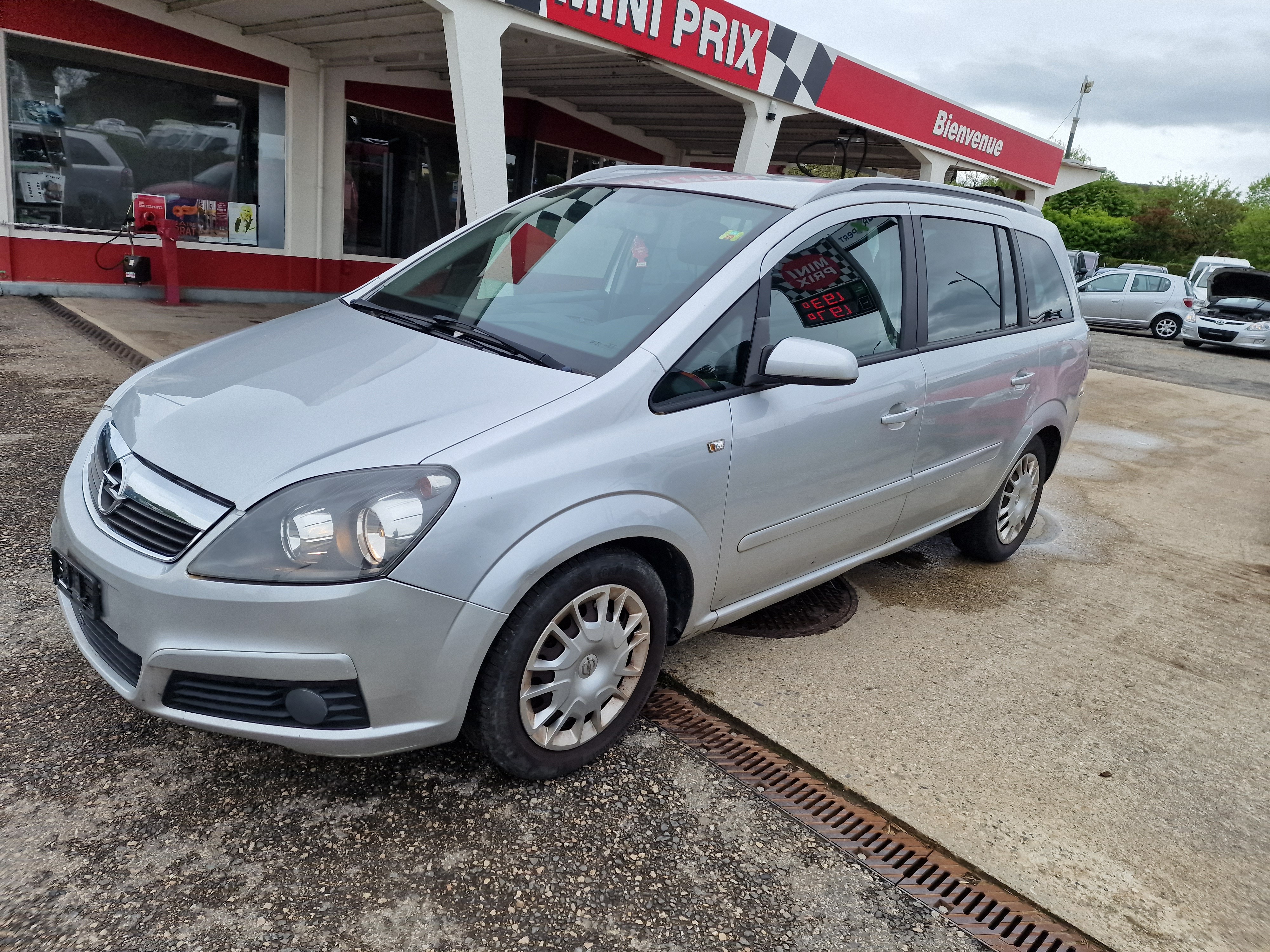 OPEL Zafira 2.2 First Edition