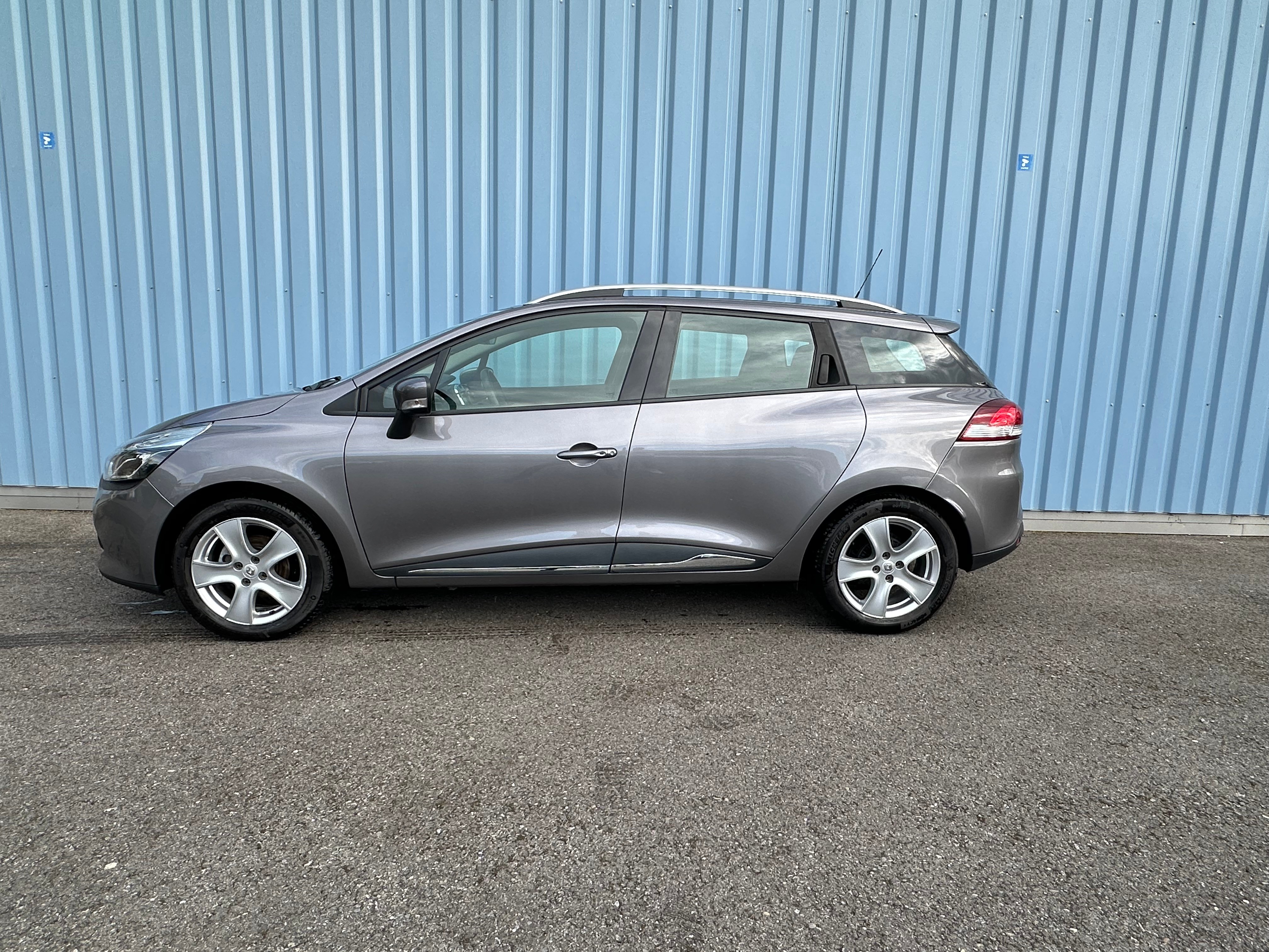 RENAULT Clio Grandtour 1.2 16V T Dynamique EDC