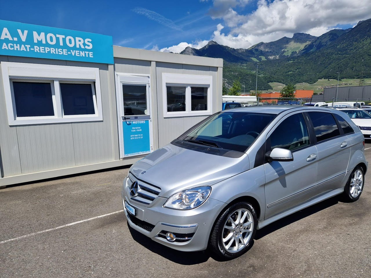 MERCEDES-BENZ B 180 Selection Autotronic