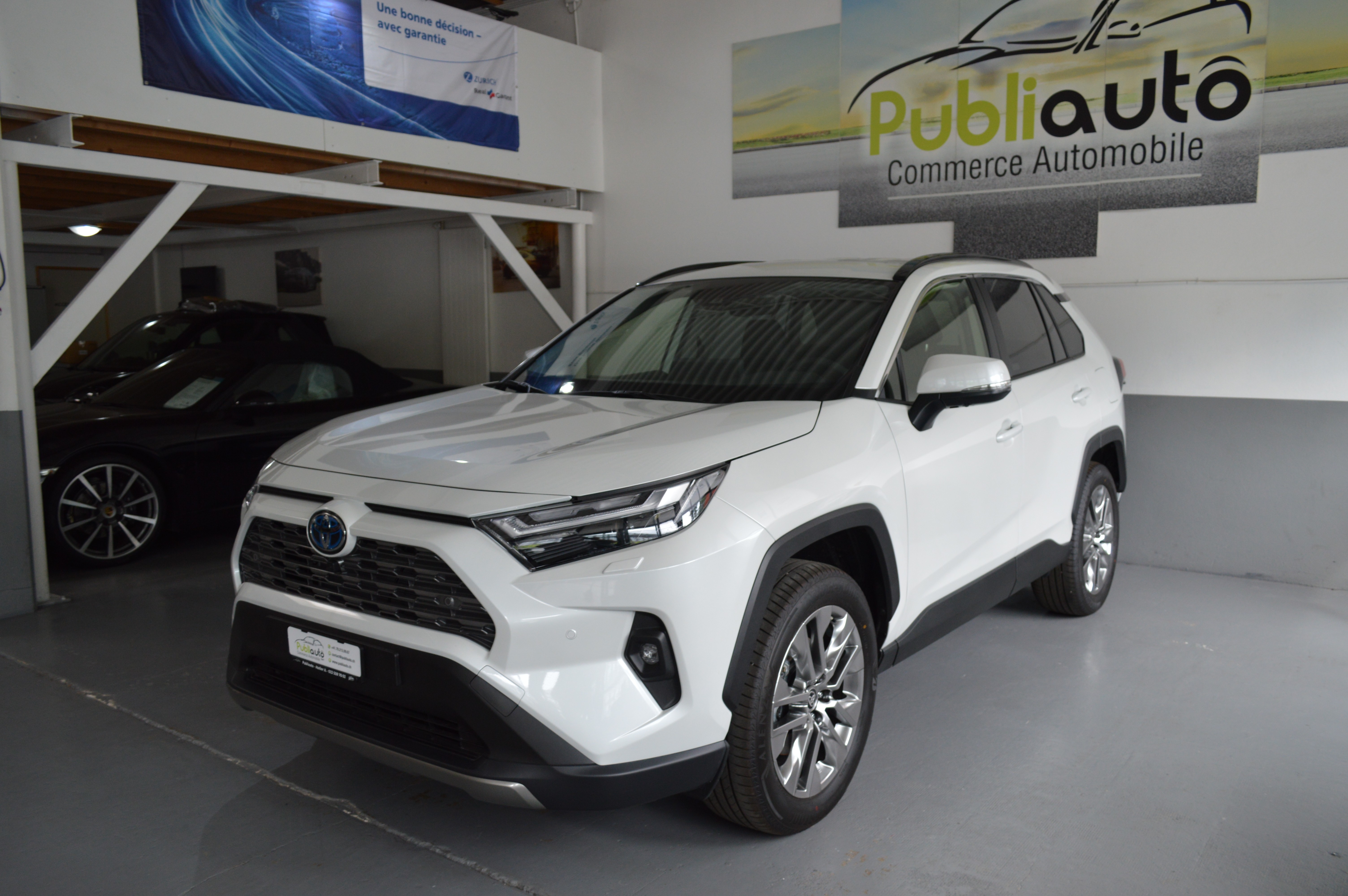 TOYOTA RAV-4 2.5 HSD Premium e-CVT 4WD