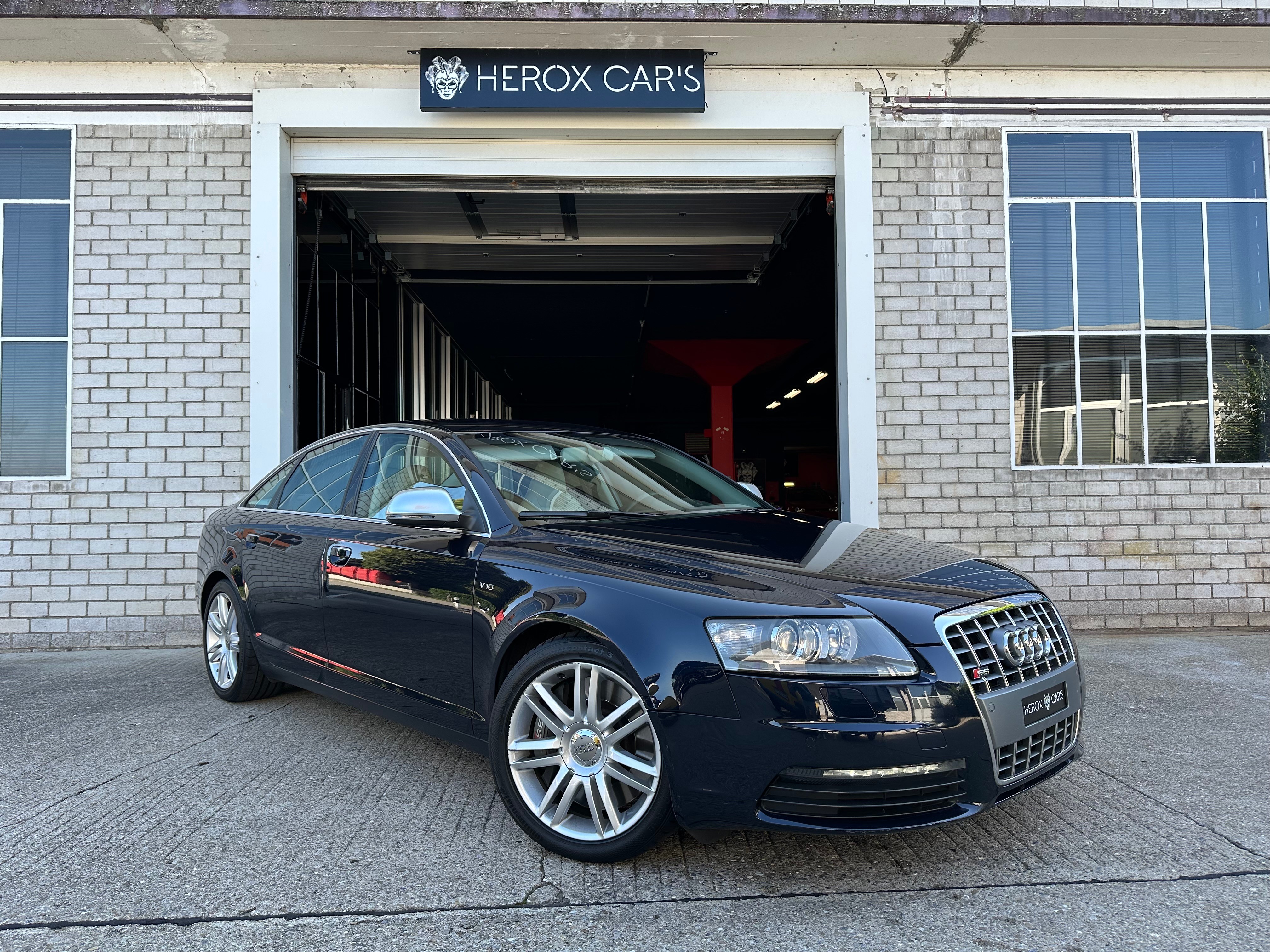 AUDI S6 5.2 V10 quattro tiptronic