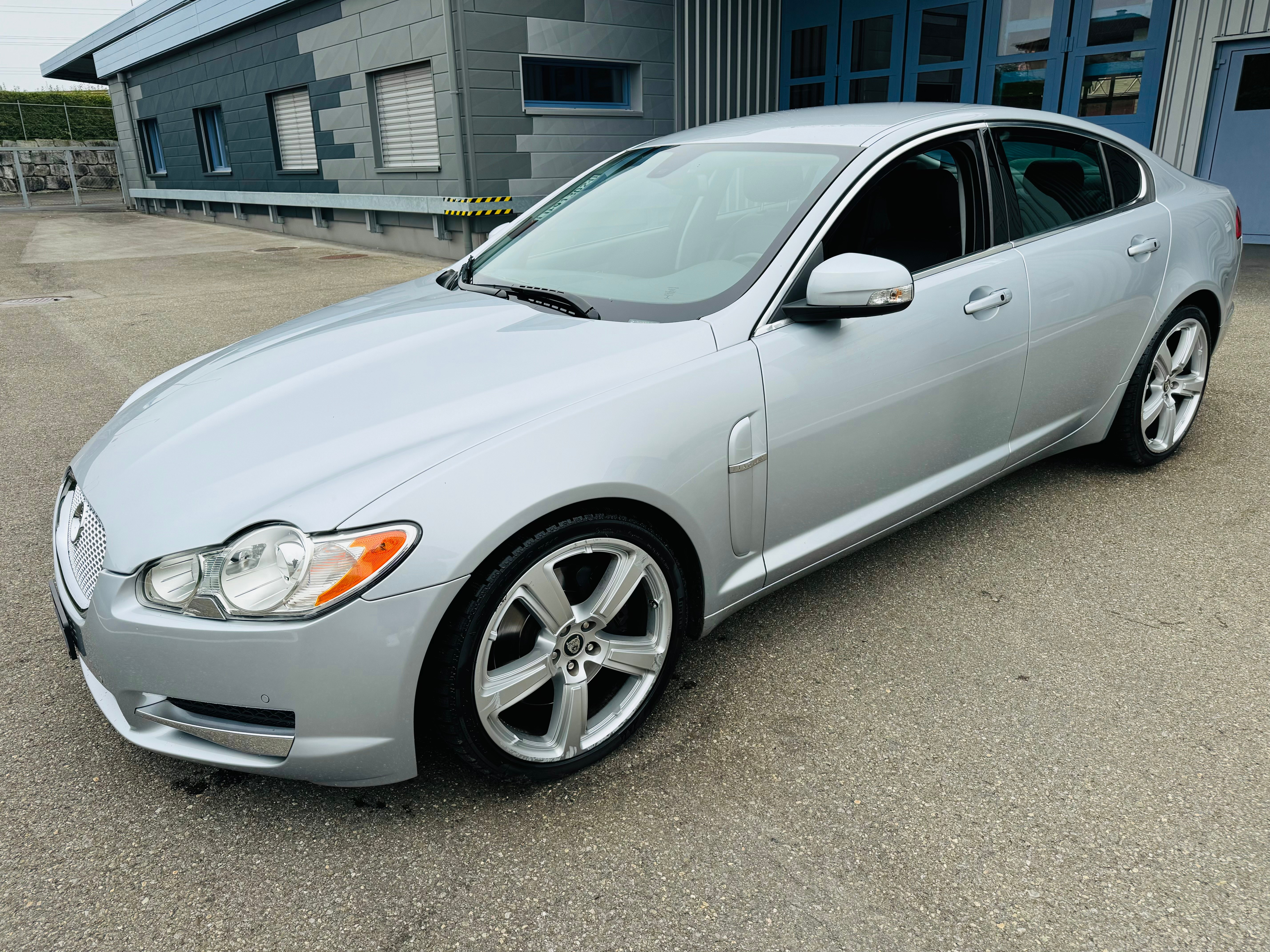 JAGUAR XF 4.2 V8 S/C