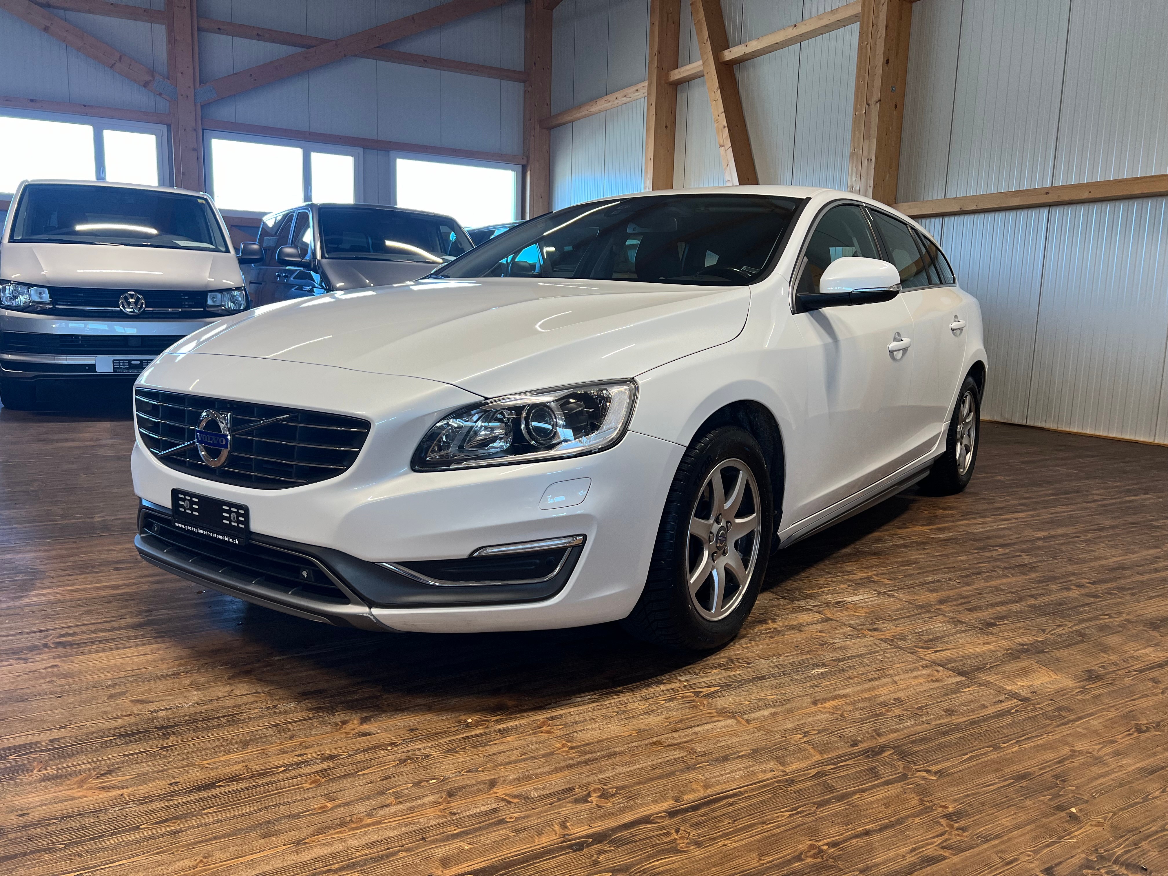 VOLVO V60 D4 AWD Summum Geartronic