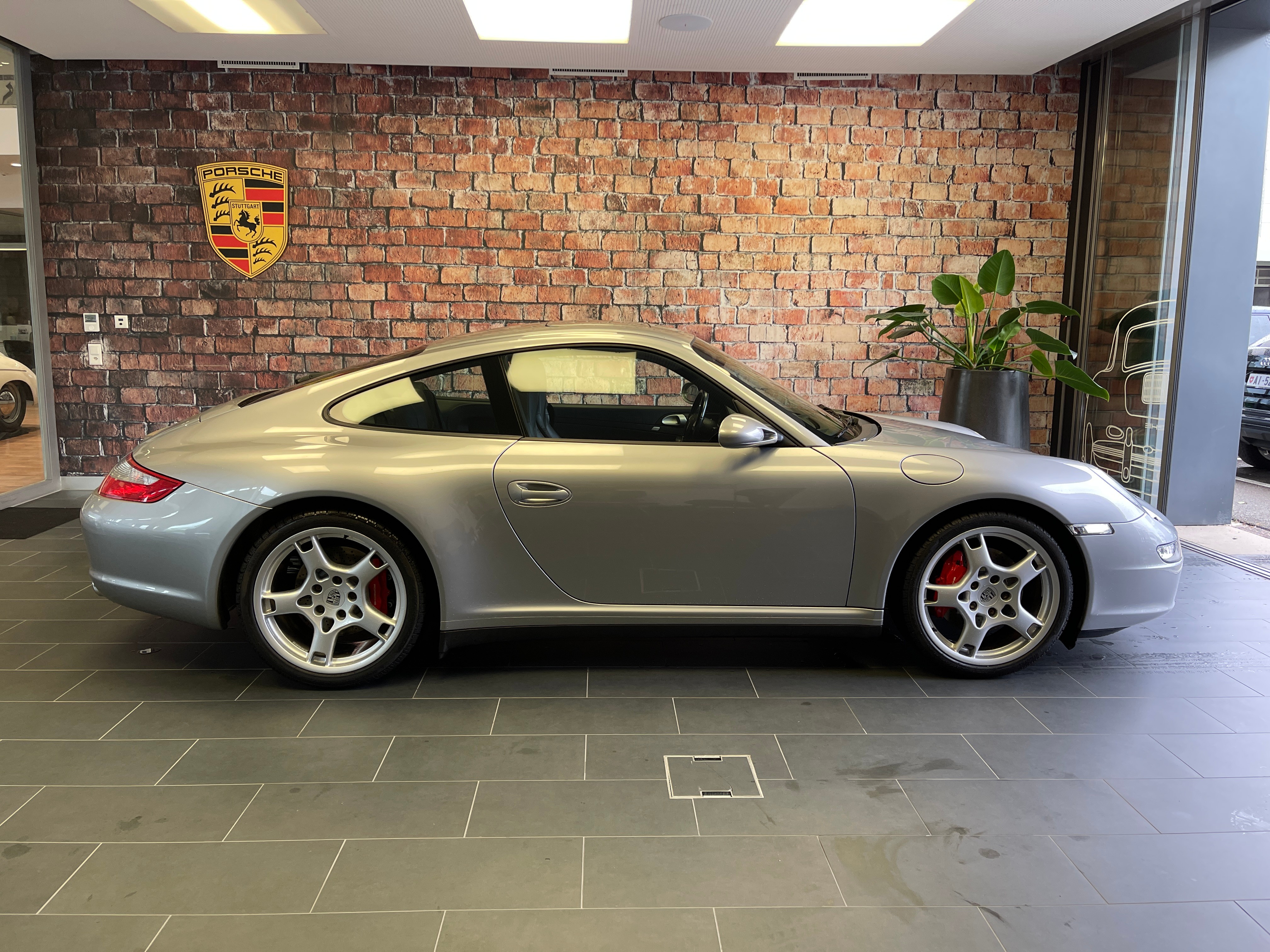 PORSCHE 911 Carrera 4S