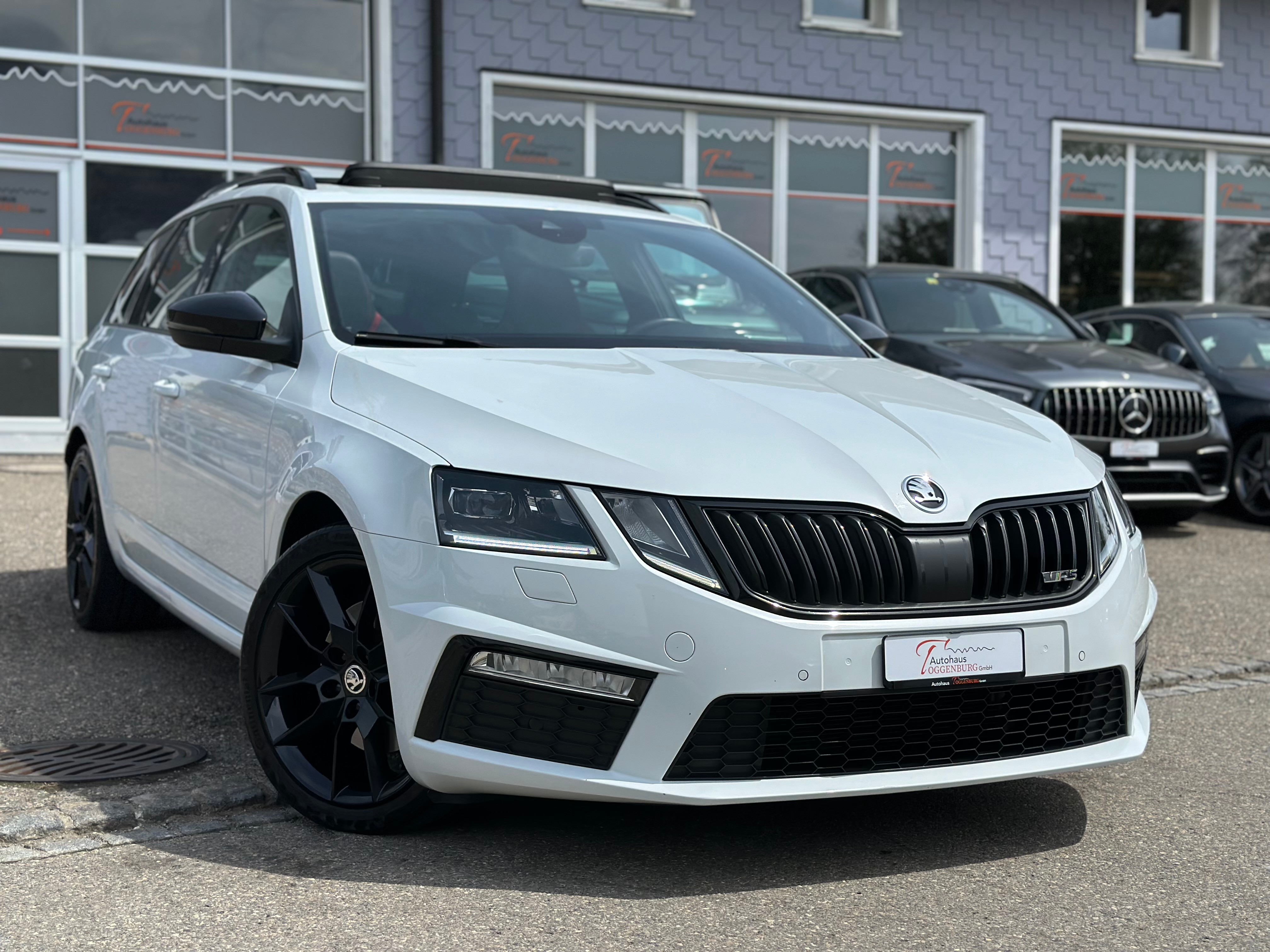 SKODA Octavia Combi 2.0 TDI RS 4x4 DSG *CH-Fahrzeug*Vollausstattung*