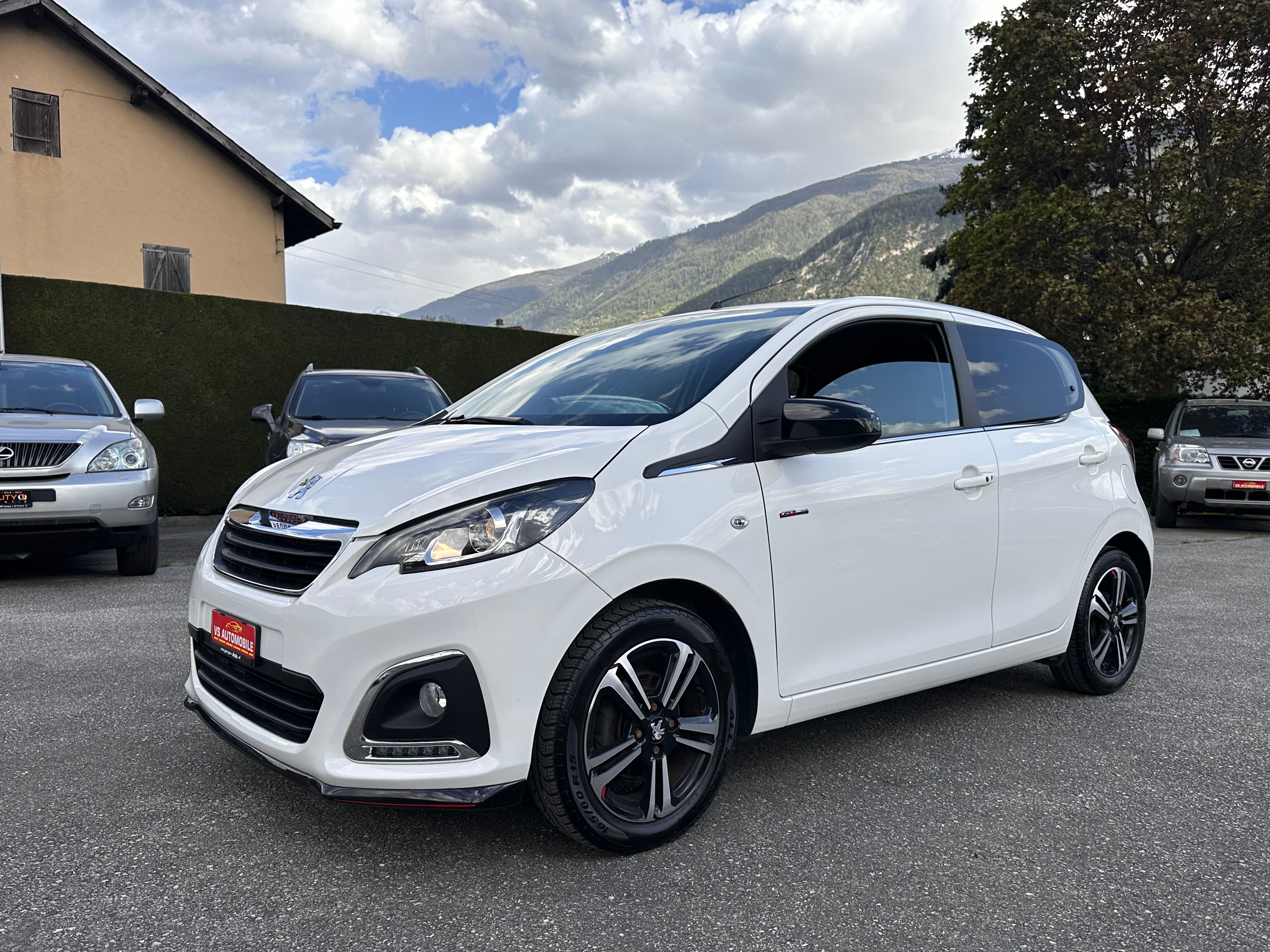 PEUGEOT 108 1.2 PureTech GT Line