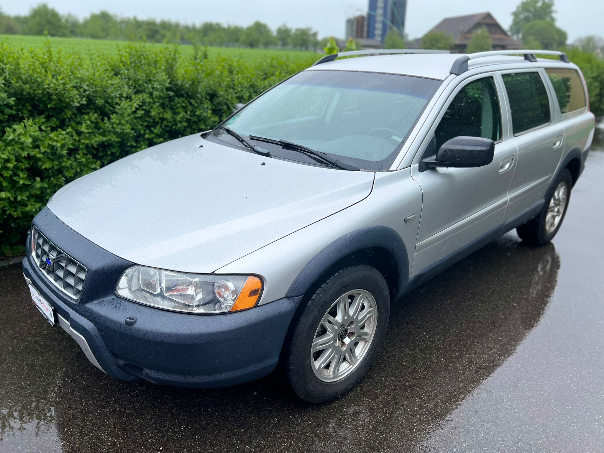 VOLVO XC70 2.5T AWD Momentum