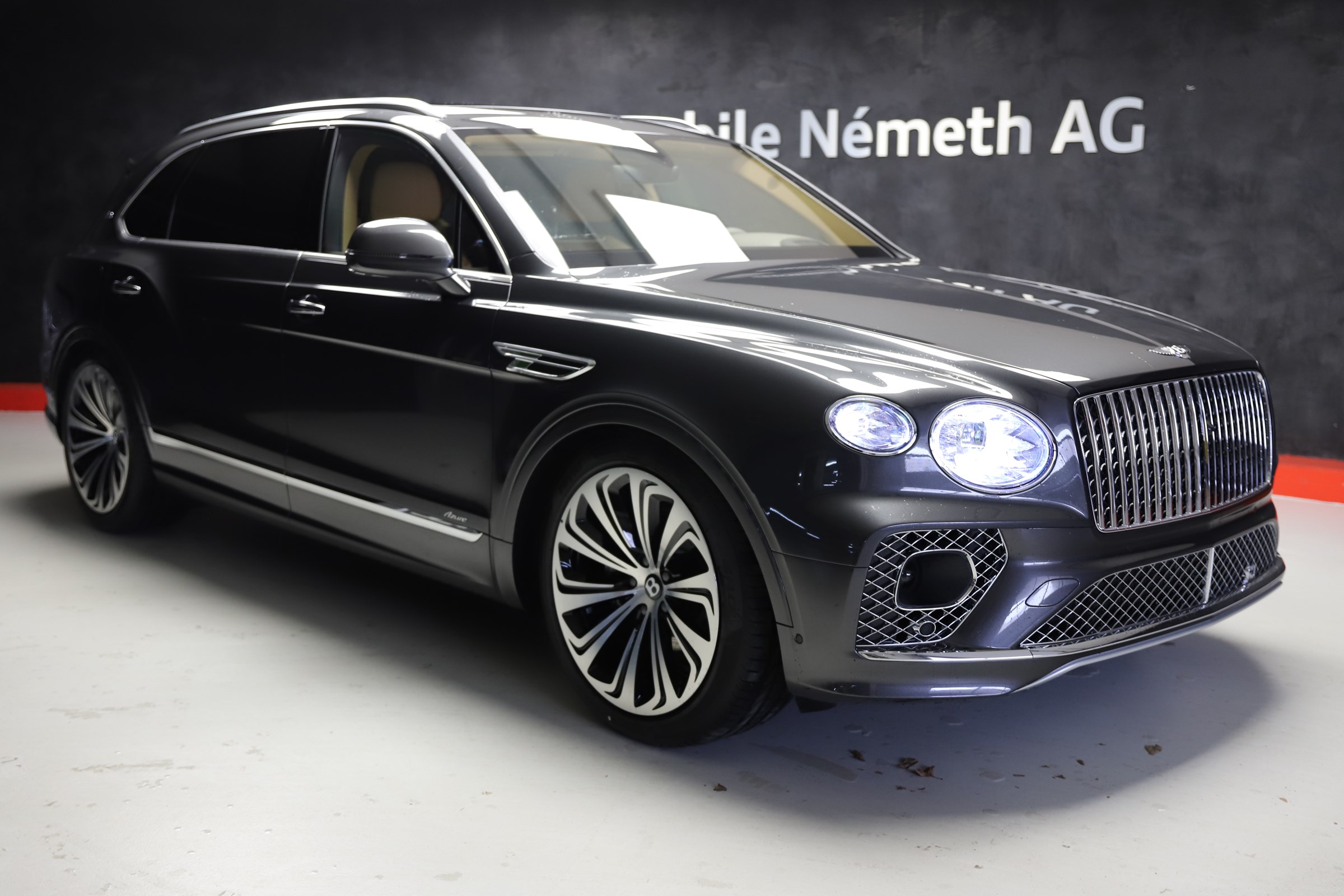 BENTLEY Bentayga EWB V8 Azure