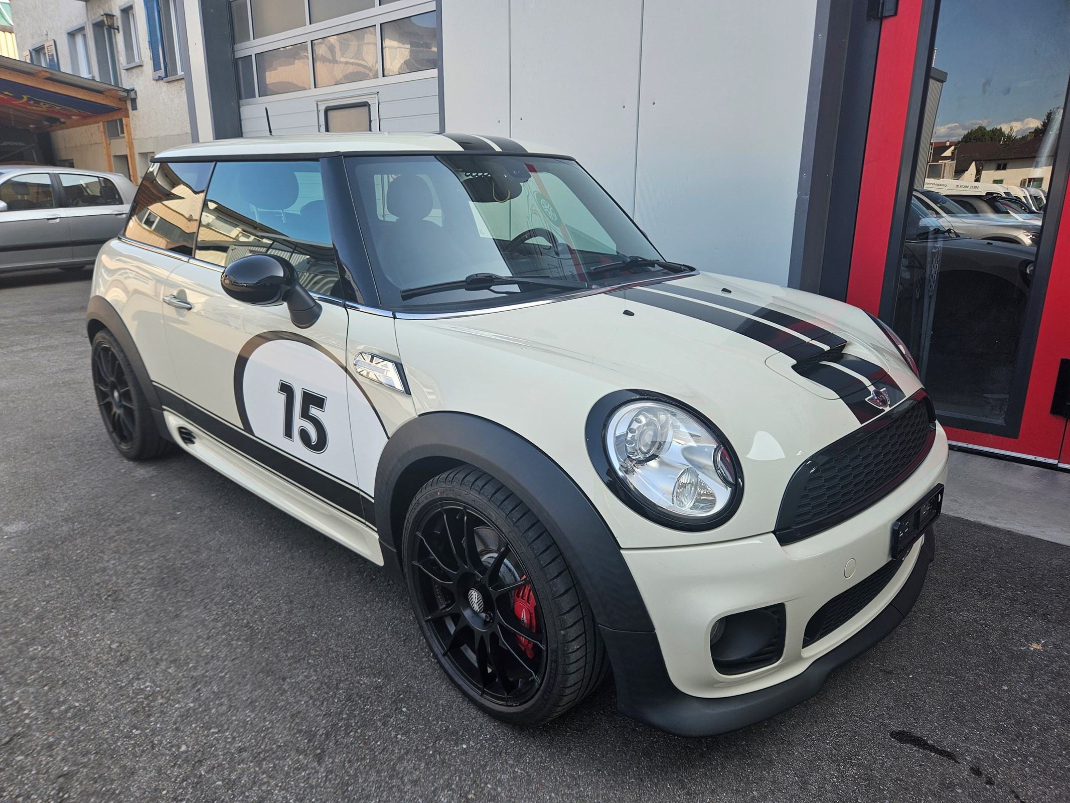 MINI Cooper John Cooper Works