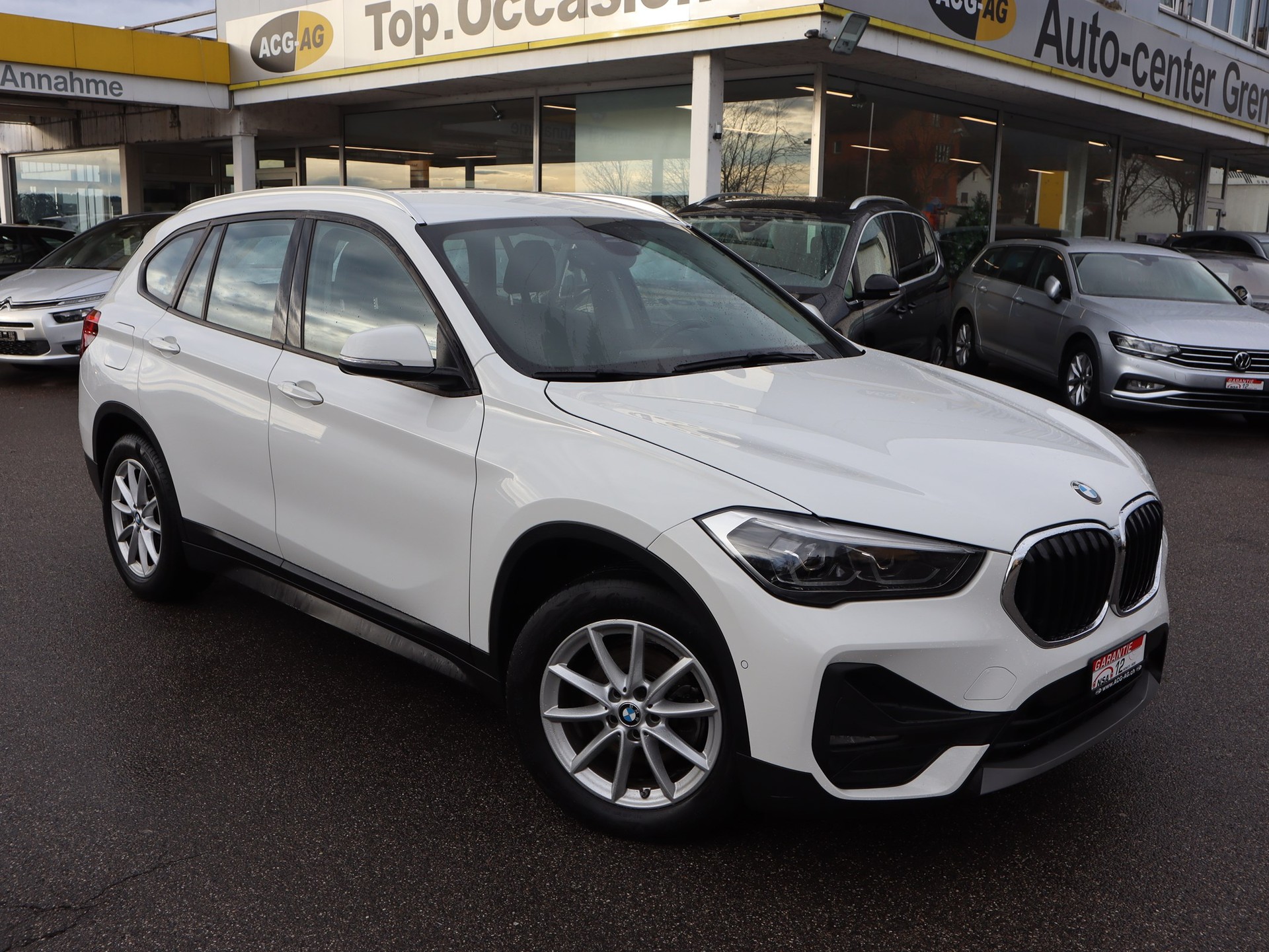 BMW X1 xDrive 18d Steptronic ** Neues Modell ** Gr-Navigation ** PDC **